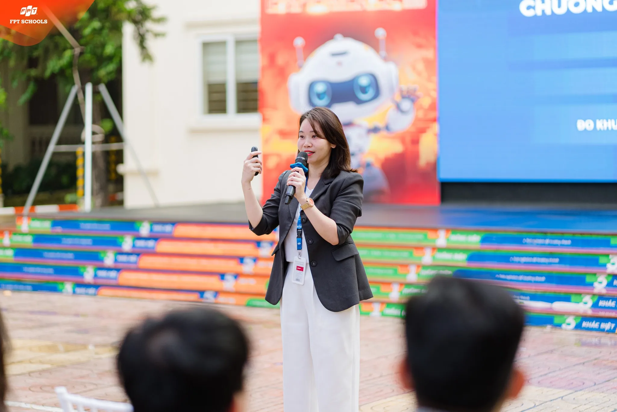 ĐÔNG ĐẢO PHỤ HUYNH & HỌC SINH HÒA MÌNH VÀO KHÔNG KHÍ SÔI ĐỘNG TẠI EXPERIENCE DAY 2026 – FPT SCHOOL TÂY HÀ NỘI - FPT Education ĐÔNG ĐẢO PHỤ HUYNH & HỌC SINH HÒA MÌNH VÀO KHÔNG KHÍ SÔI ĐỘNG TẠI EXPERIENCE DAY 2026 – FPT SCHOOL TÂY HÀ NỘI | FPT Schools