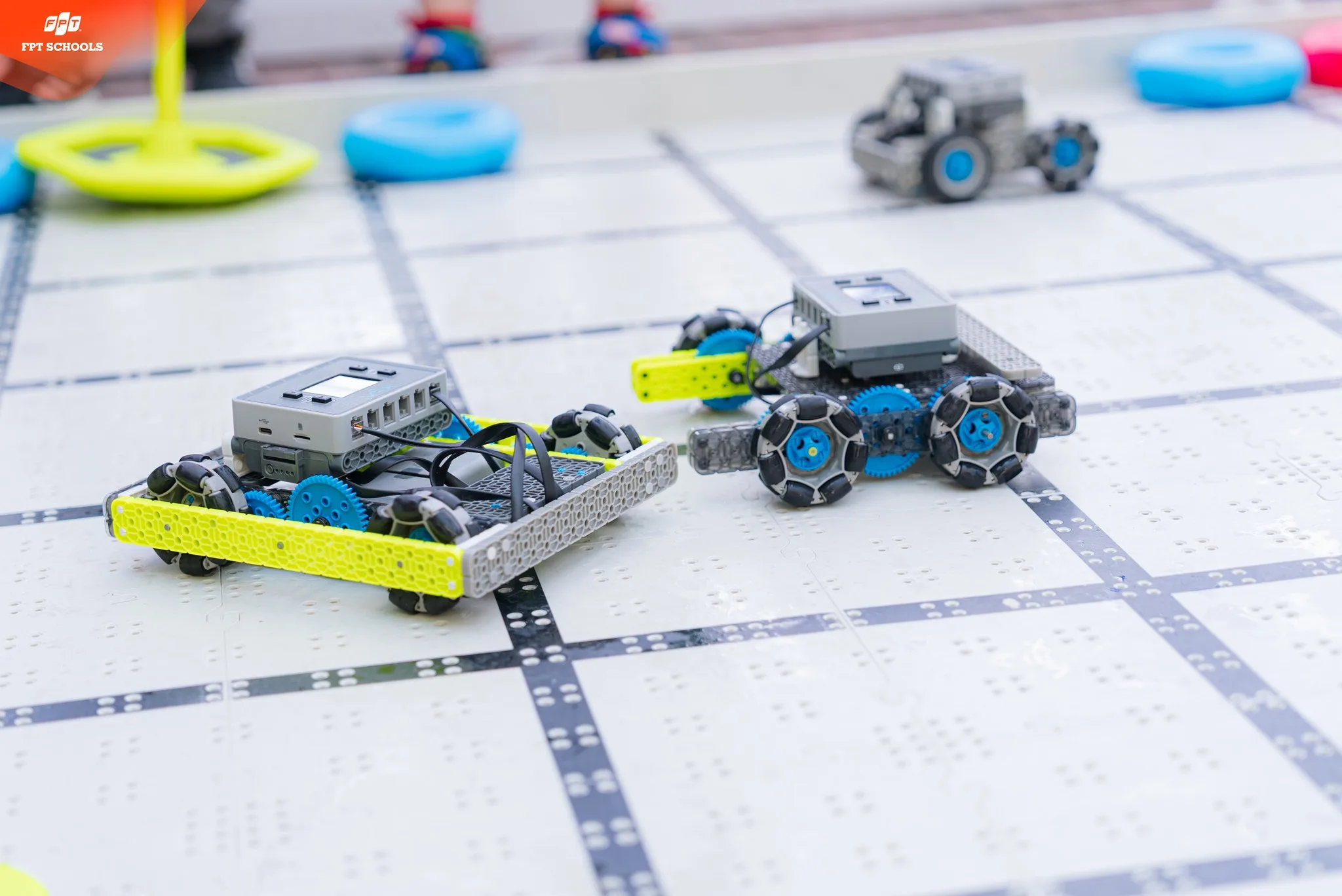 ĐÔNG ĐẢO PHỤ HUYNH & HỌC SINH HÒA MÌNH VÀO KHÔNG KHÍ SÔI ĐỘNG TẠI EXPERIENCE DAY 2026 – FPT SCHOOL TÂY HÀ NỘI - FPT Education Experience Day