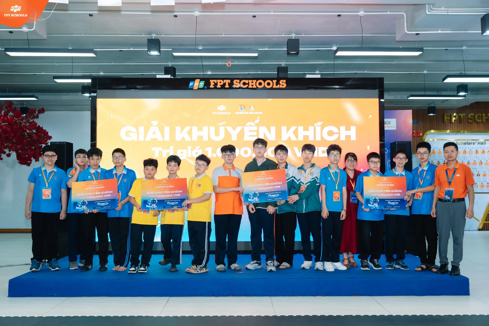 Chung kết Robotics vòng cơ sở đã gọi tên những nhà vô địch, sẵn sàng cho giải đấu FAnRoC toàn quốc | FPT Schools