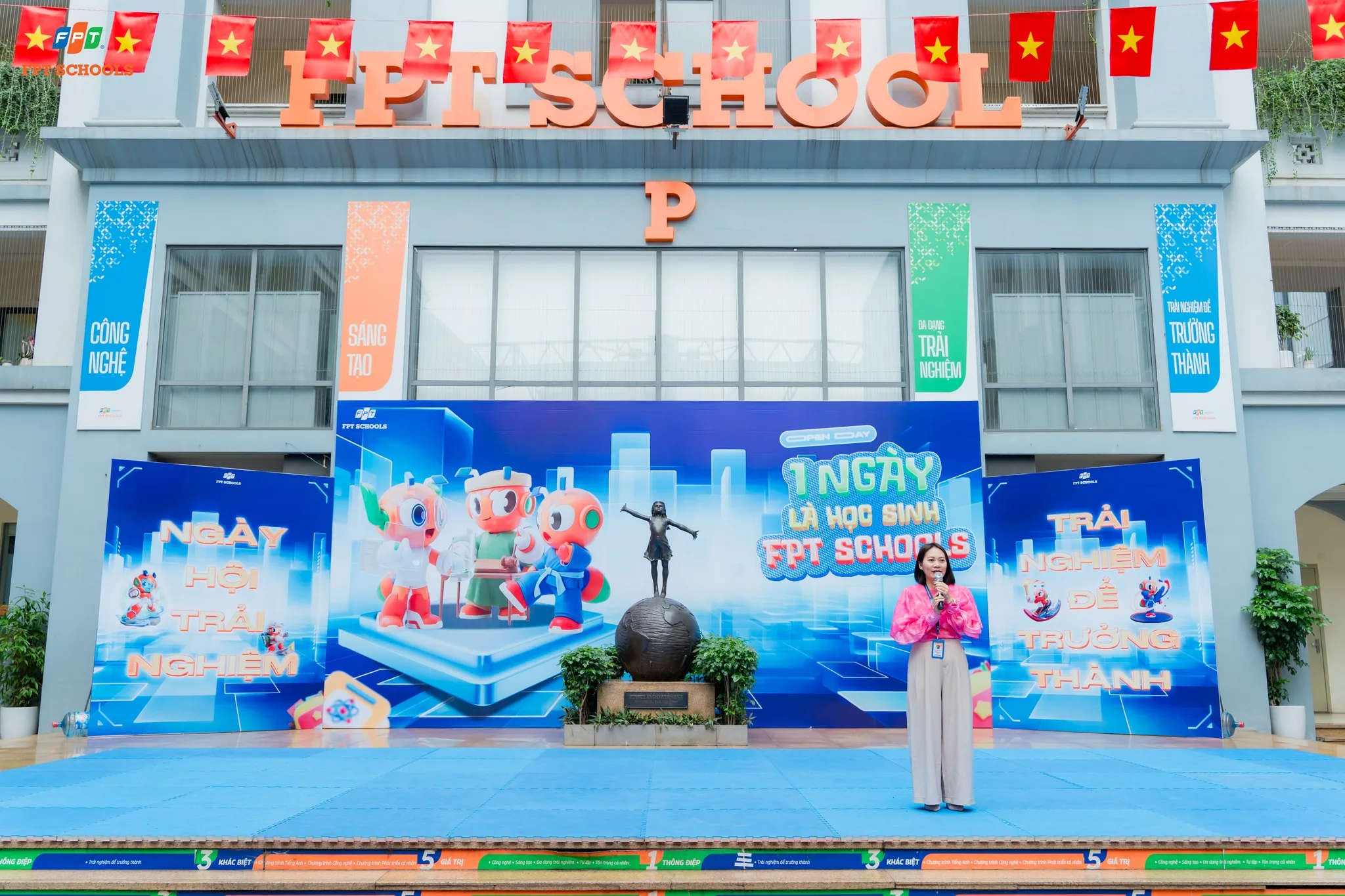 Cô Hà Thị Thu Trang - Hiệu trưởng FPT Schools Cầu Giấy phát biểu khai mạc Ngày hội Trải nghiệm