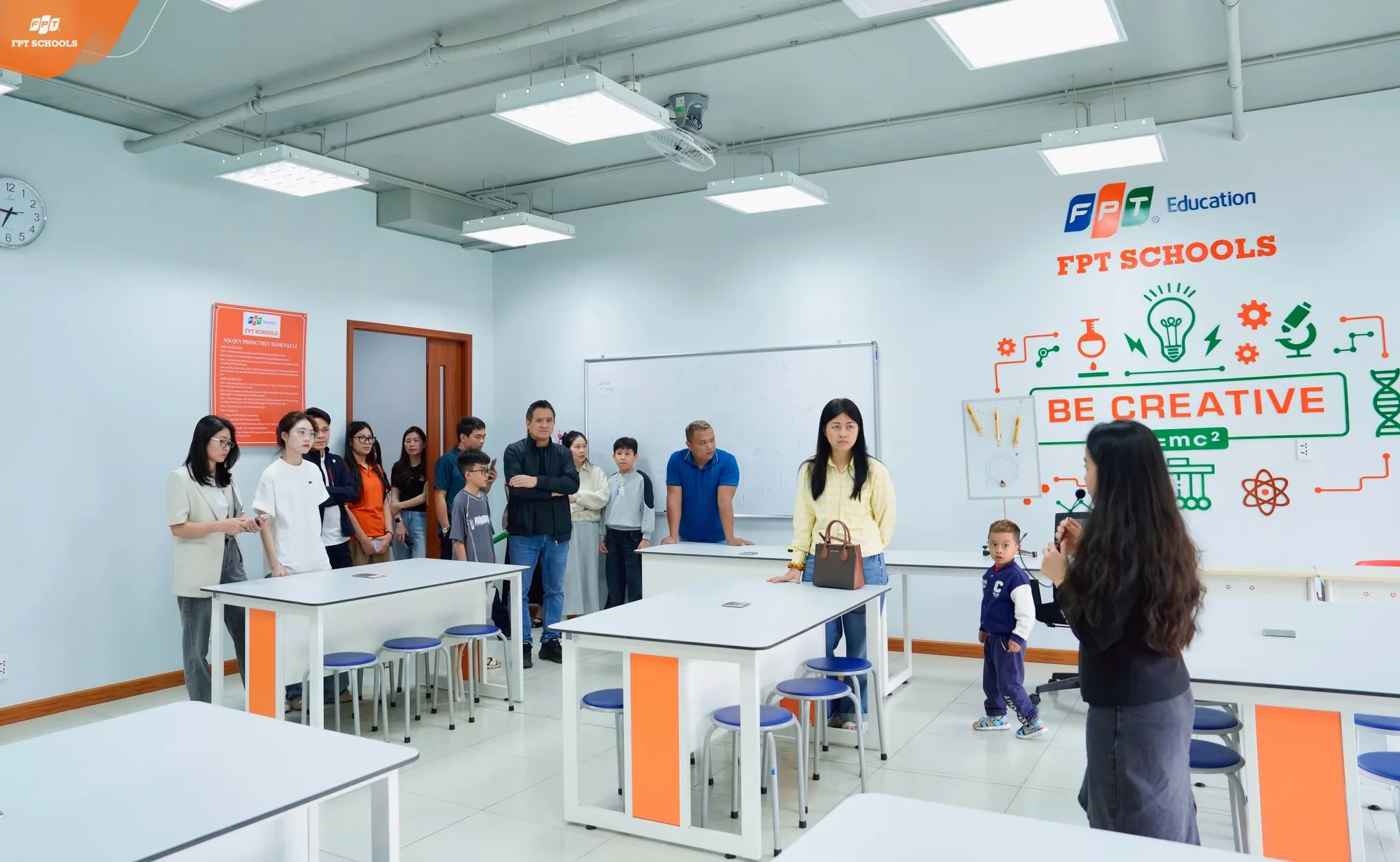 Hơn 100 phụ huynh và học sinh tham gia giải mã Chương trình THCS và Mô hình bán trú an toàn tại FPT School Hải Phòng - FPT Education Hơn 100 phụ huynh và học sinh tham gia giải mã Chương trình THCS và Mô hình bán trú an toàn tại FPT School Hải Phòng | FPT Schools