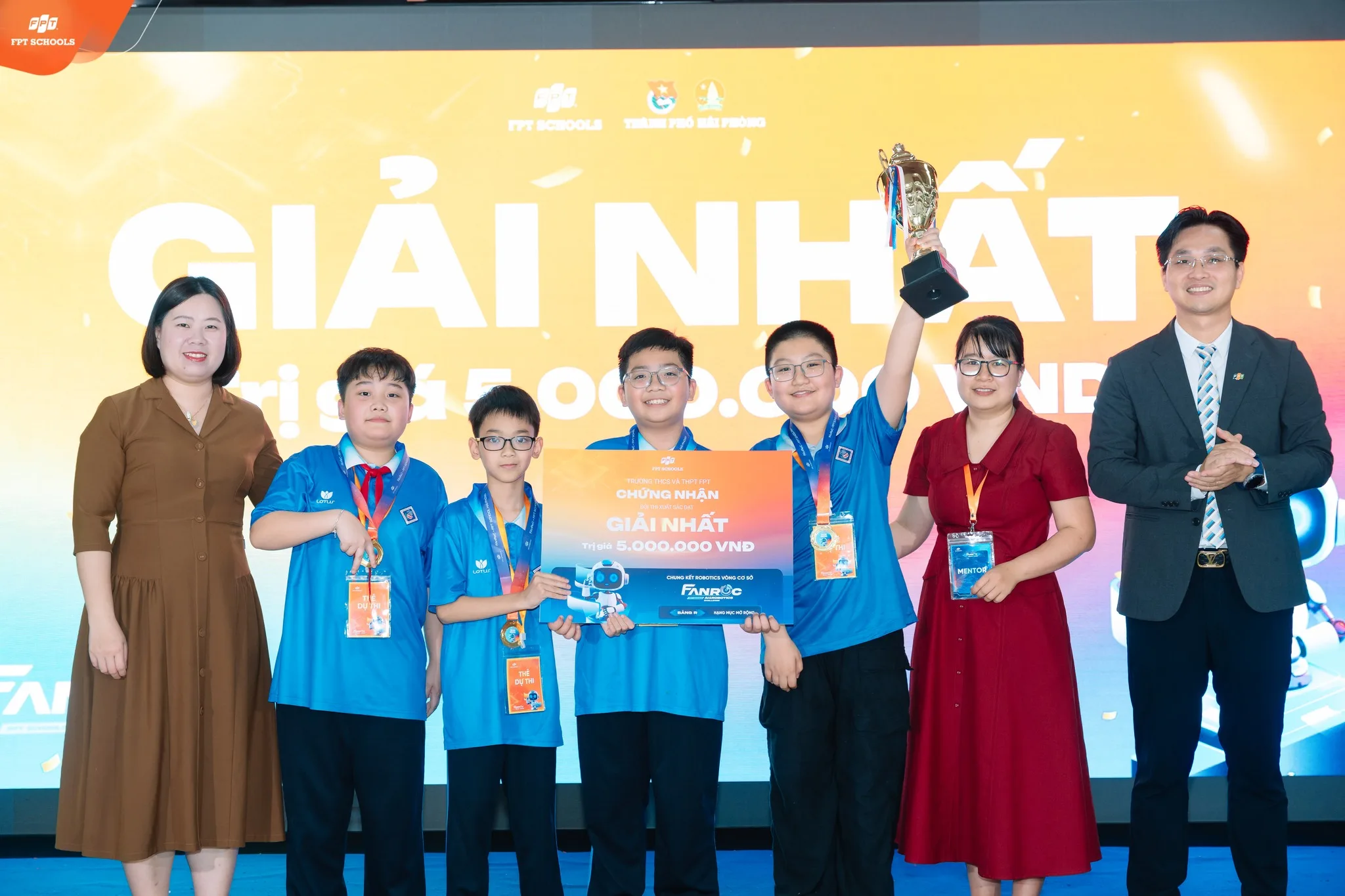 Chung kết Robotics vòng cơ sở đã gọi tên những nhà vô địch, sẵn sàng cho giải đấu FAnRoC toàn quốc | FPT Schools