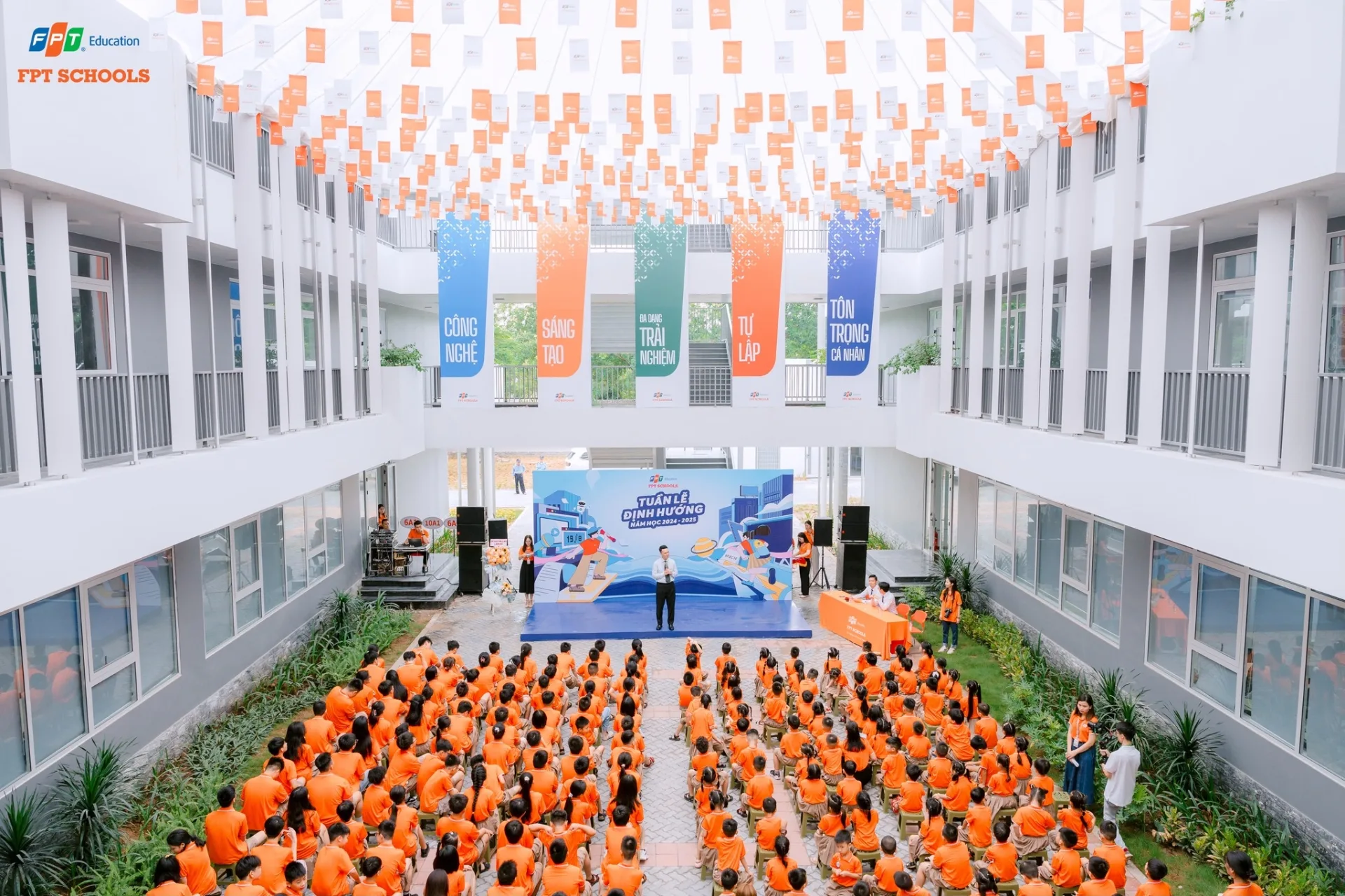 fpt school thanh hoá tựu trường