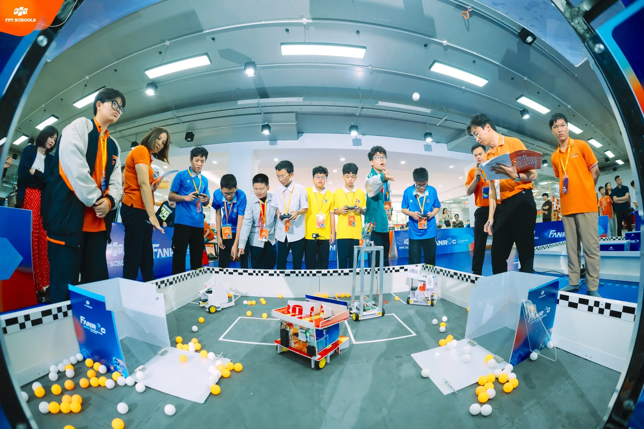 Chung kết Robotics FAnRoC - Khép lại một sàn đấu đầy bản lĩnh và đam mê | FPT Schools
