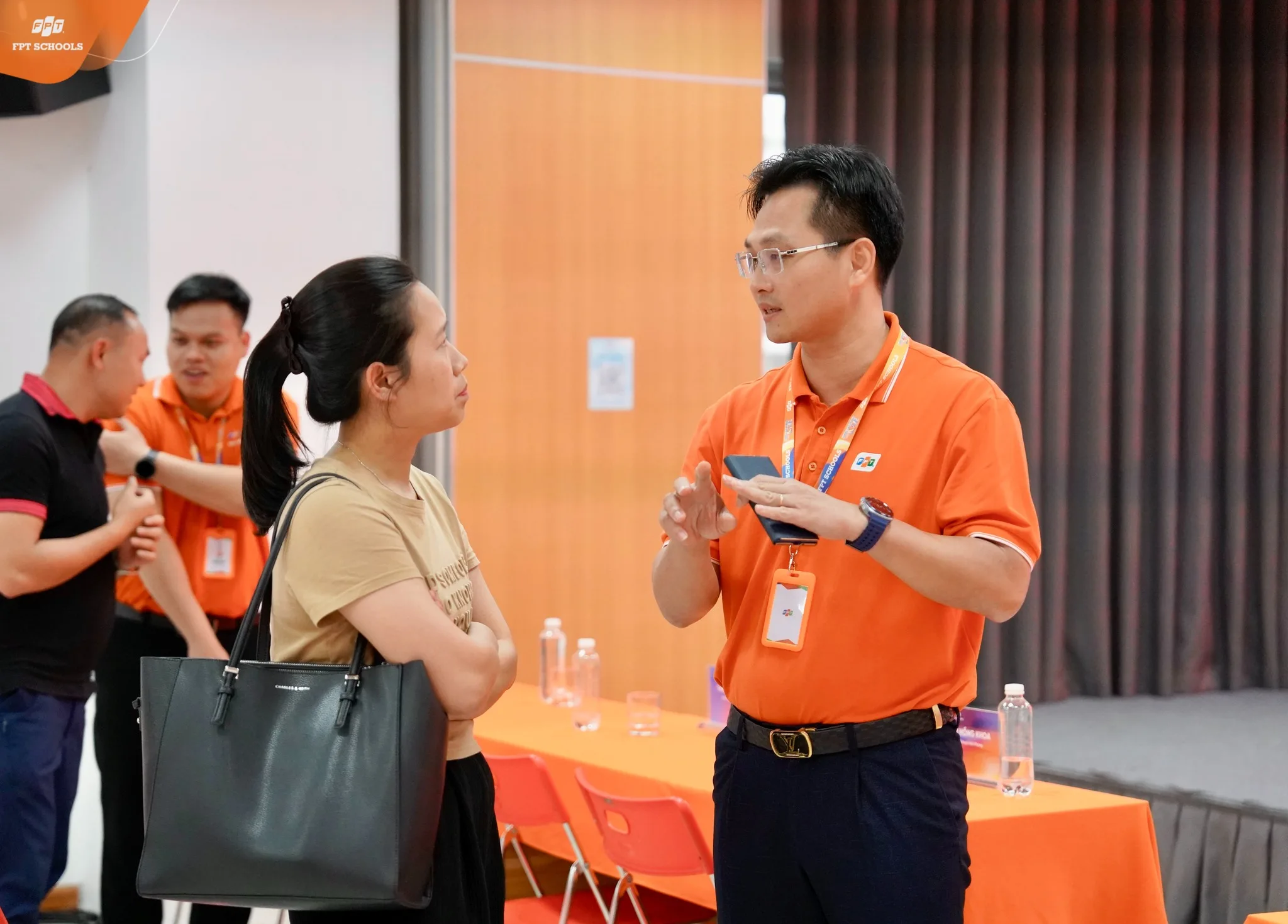 Hơn 100 phụ huynh và học sinh tham gia giải mã Chương trình THCS và Mô hình bán trú an toàn tại FPT School Hải Phòng - FPT Education Hơn 100 phụ huynh và học sinh tham gia giải mã Chương trình THCS và Mô hình bán trú an toàn tại FPT School Hải Phòng | FPT Schools