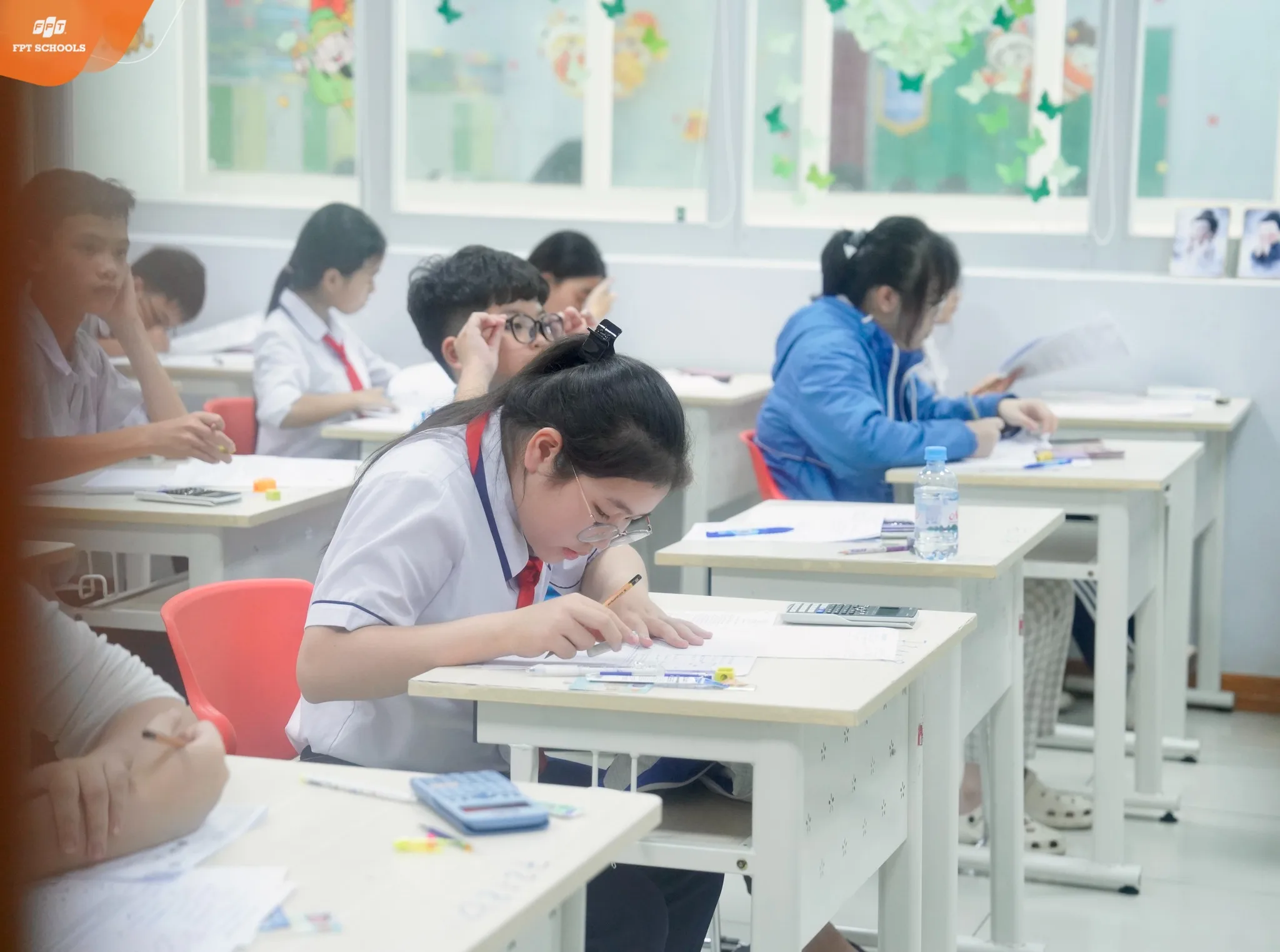 Sôi động ngày thi Olympic Hóa học và Khoa học Tự nhiên tại FPT School Hải Phòng | FPT Schools