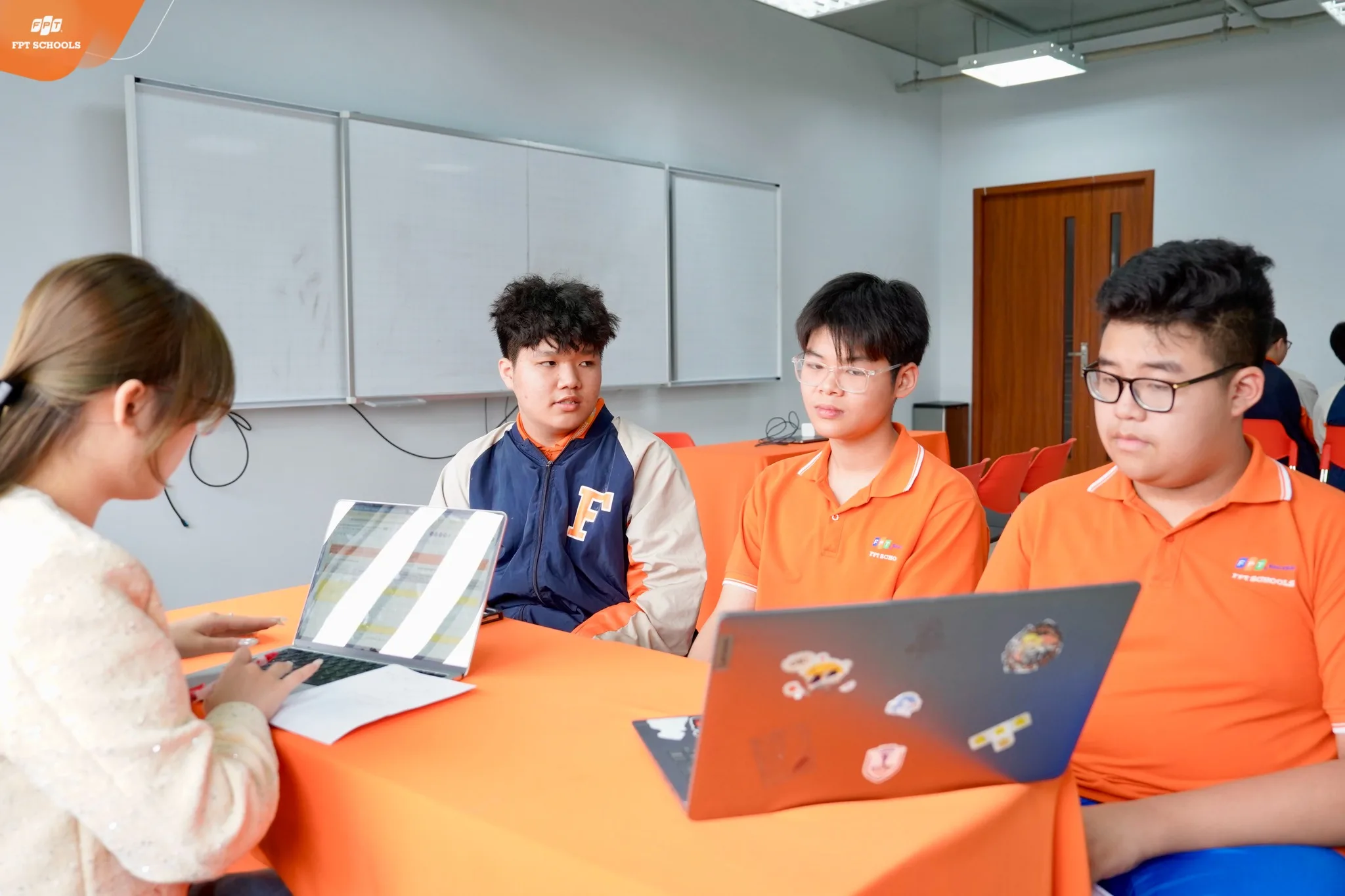 Sôi động vòng Sơ loại cuộc thi F-Debate 2026 tại FPT School Hải Phòng | FPT Schools