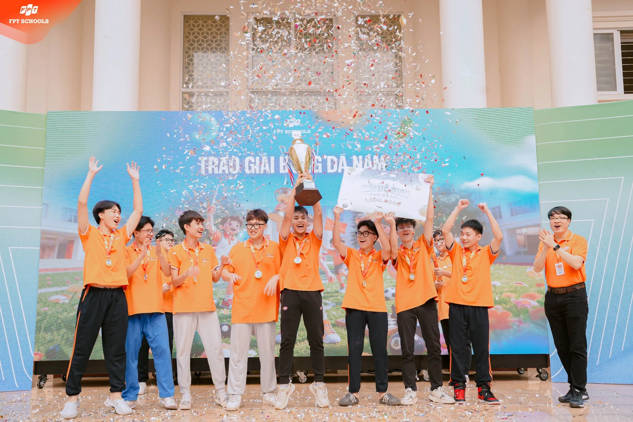 FPT SCHOOL TÂY HÀ NỘI VÀ HÀNH TRÌNH THÁNG 3 RỰC RỠ: KHI TRẢI NGHIỆM TẠO NÊN BẢN LĨNH VÀ KHÁT VỌNG VƯƠN XA | FPT Schools
