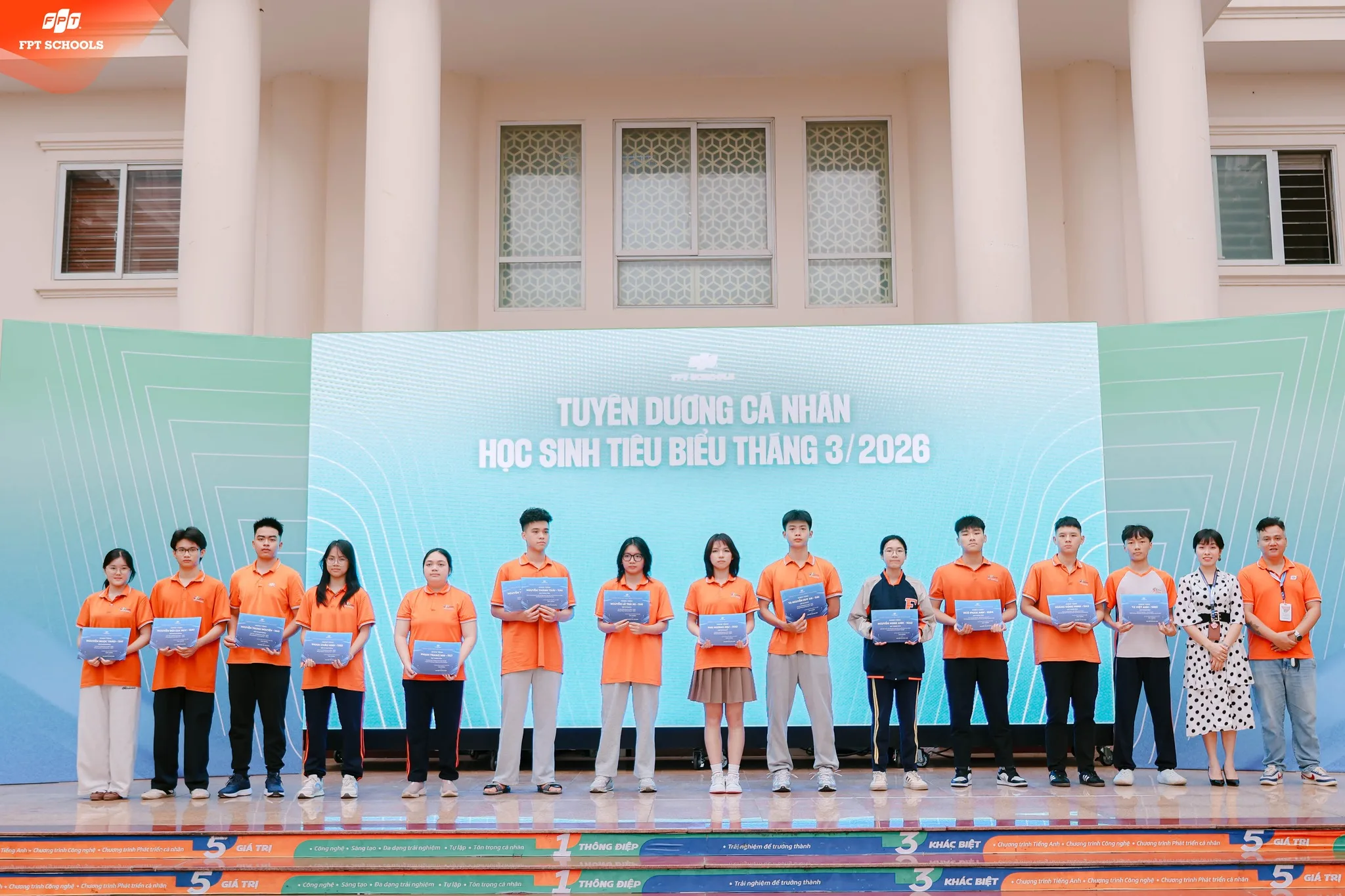 FPT SCHOOL TÂY HÀ NỘI VÀ HÀNH TRÌNH THÁNG 3 RỰC RỠ: KHI TRẢI NGHIỆM TẠO NÊN BẢN LĨNH VÀ KHÁT VỌNG VƯƠN XA | FPT Schools