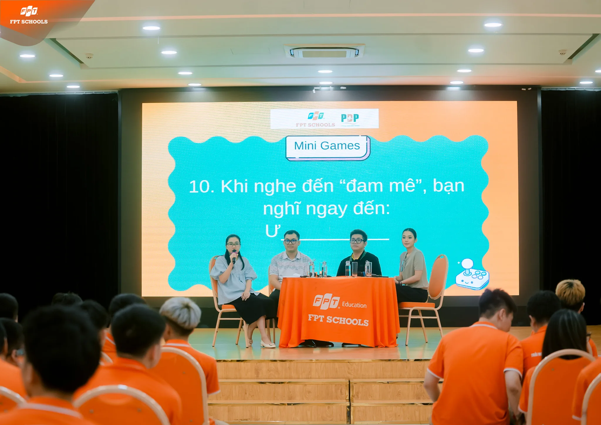 CHỦ ĐỘNG ĐỊNH HƯỚNG TƯƠNG LAI CÙNG HỌC SINH TRƯỜNG THPT FPT | FPT Schools