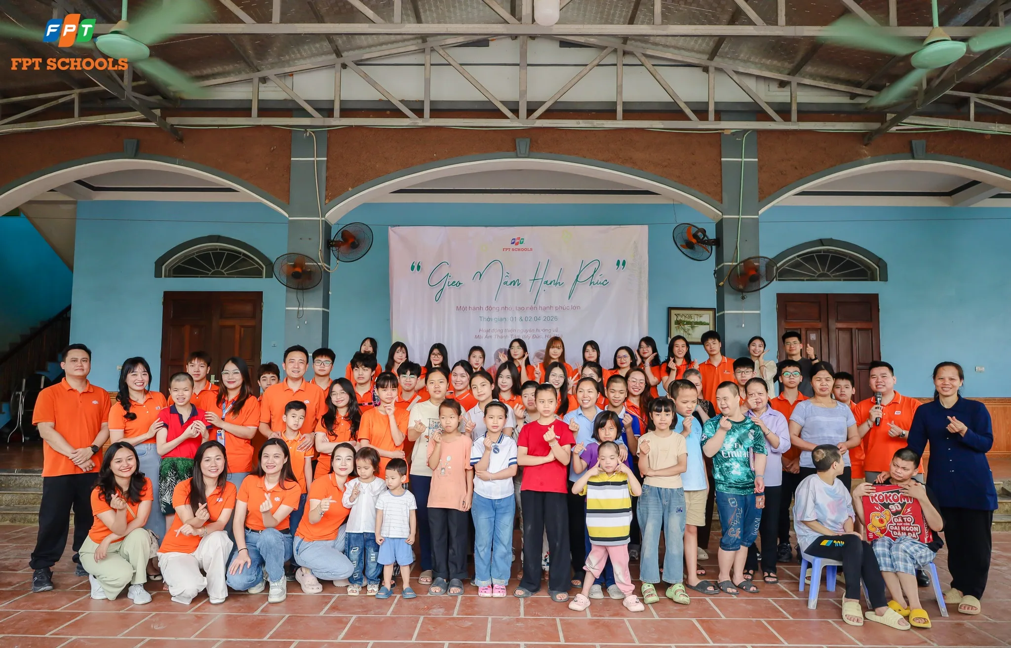 Gần 130 triệu đồng được học sinh FPT School Cầu Giấy gây quỹ, cùng lan tỏa yêu thương đến Mái ấm Thánh Tâm | FPT Schools