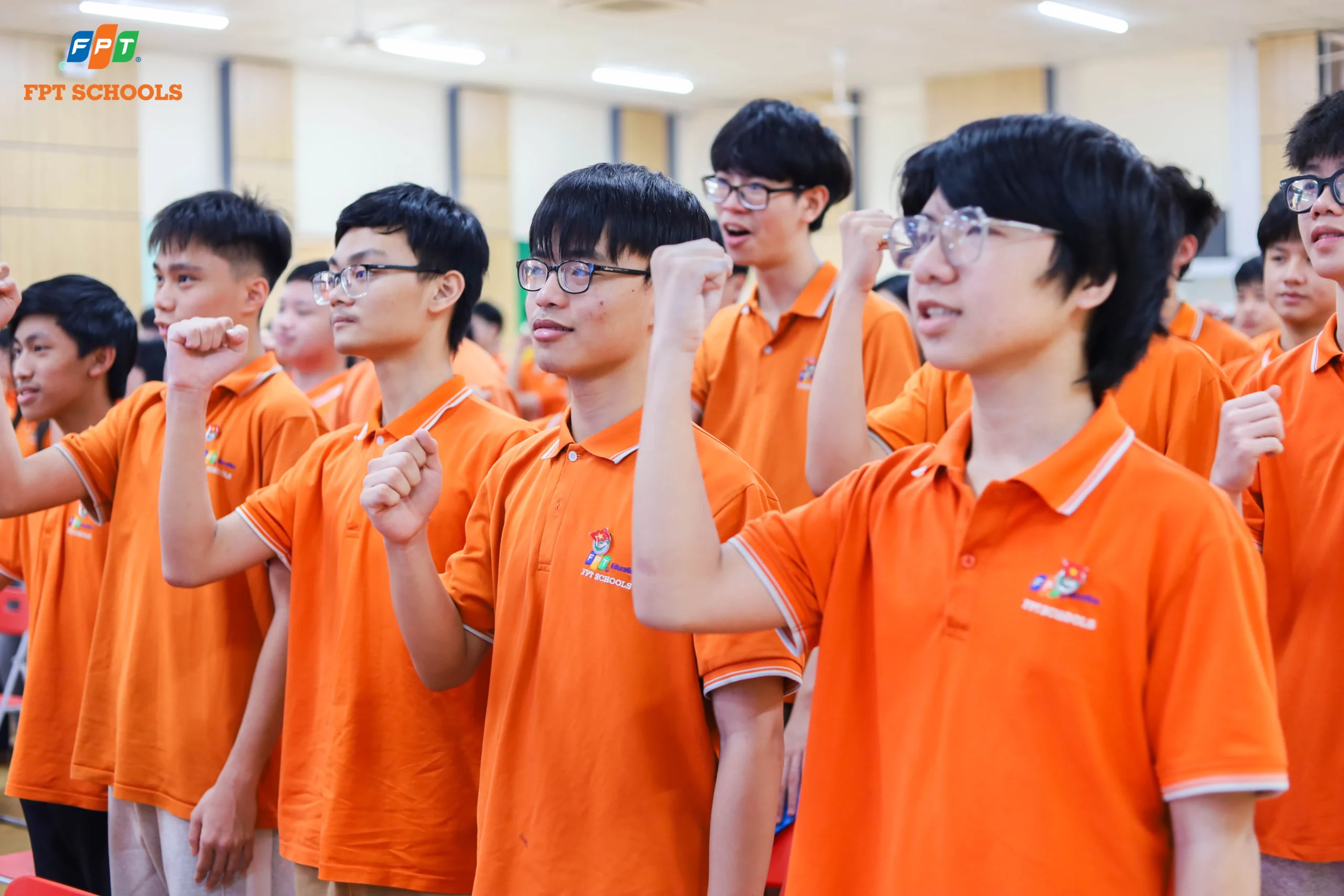 Trang trọng và đầy tự hào trong Lễ kết nạp Đoàn cho 94 học sinh ưu tú khối 9 tại FPT School Cầu Giấy  | FPT Schools