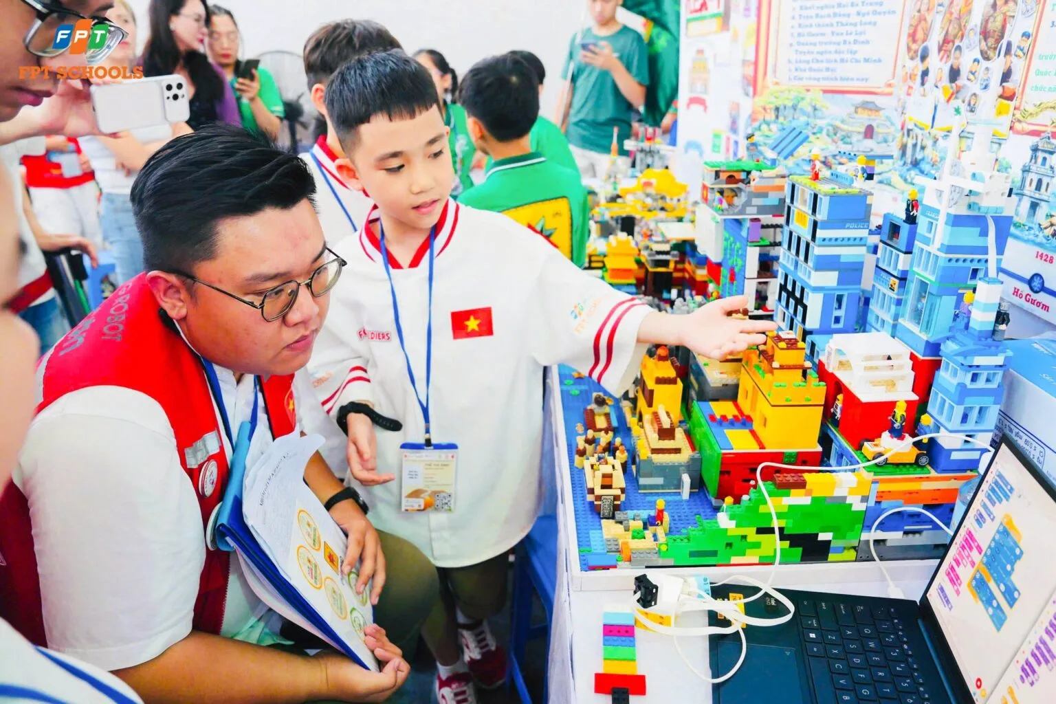 Học sinh FPT School Cầu Giấy đạt thành tích ấn tượng tại Chung kết toàn quốc Robotacon FIRST LEGO League - Championship 2026 | FPT Schools