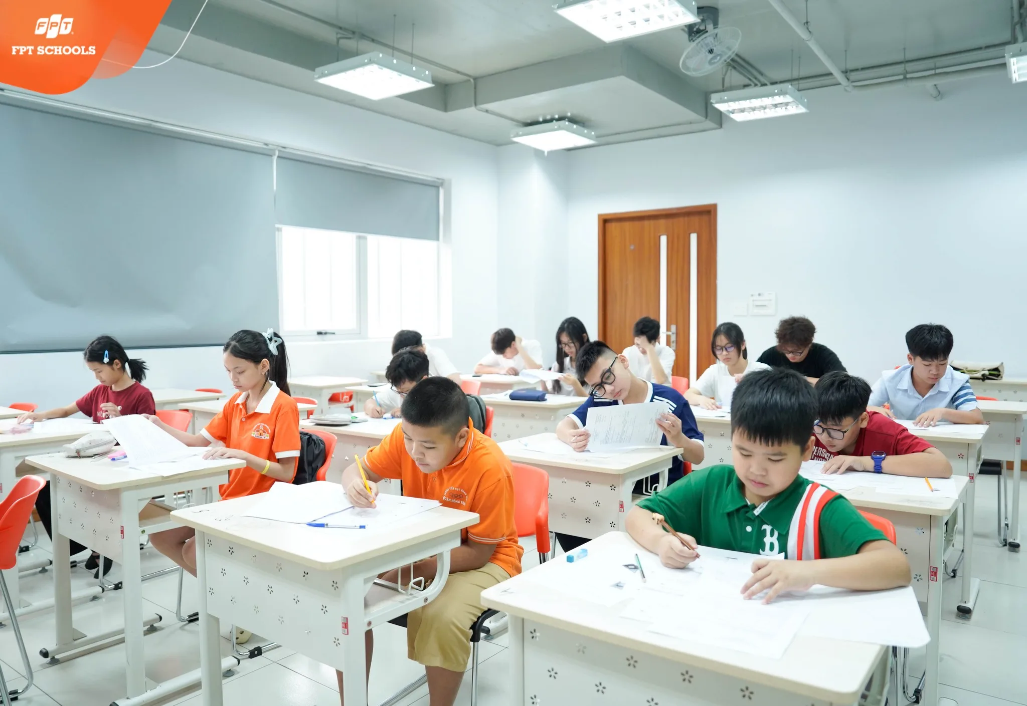 Đông đảo học sinh tham gia kỳ Đánh gia năng lực tại FPT School Hải Phòng | FPT Schools