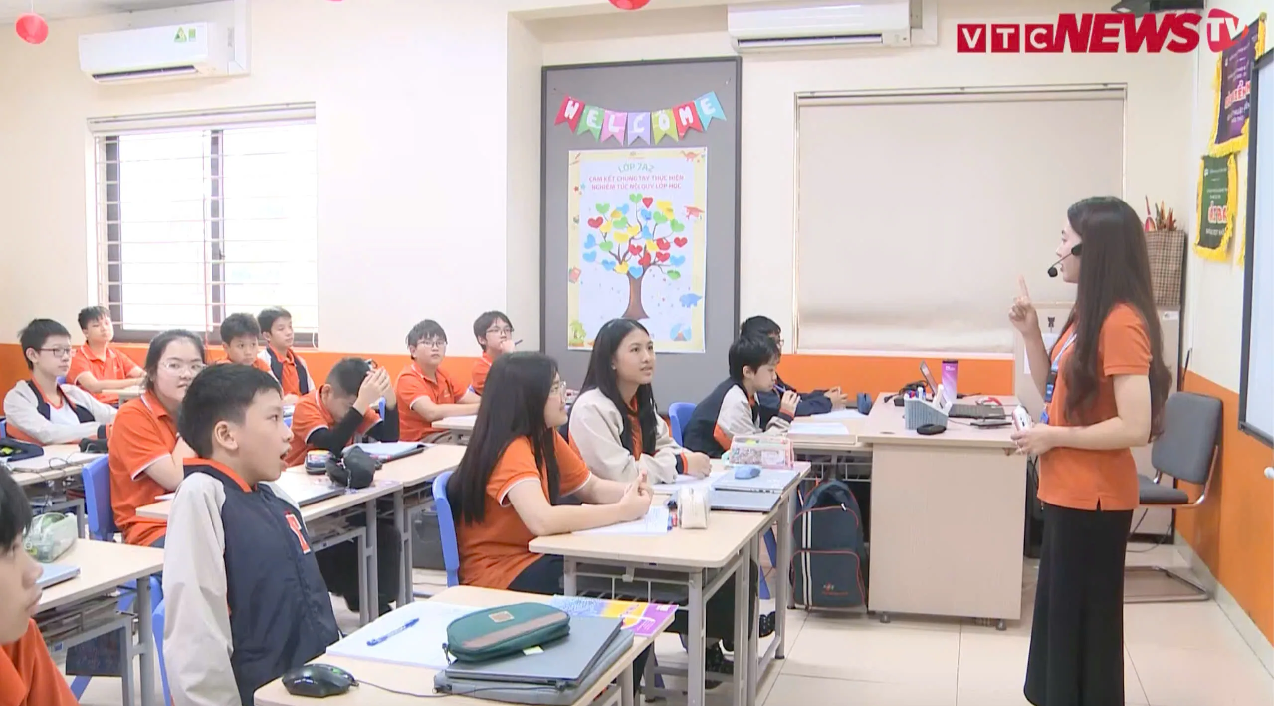 FPT School Cầu Giấy "hô biến" cỗ máy làm hộ ChatGPT thành trợ lý học tập | FPT Schools