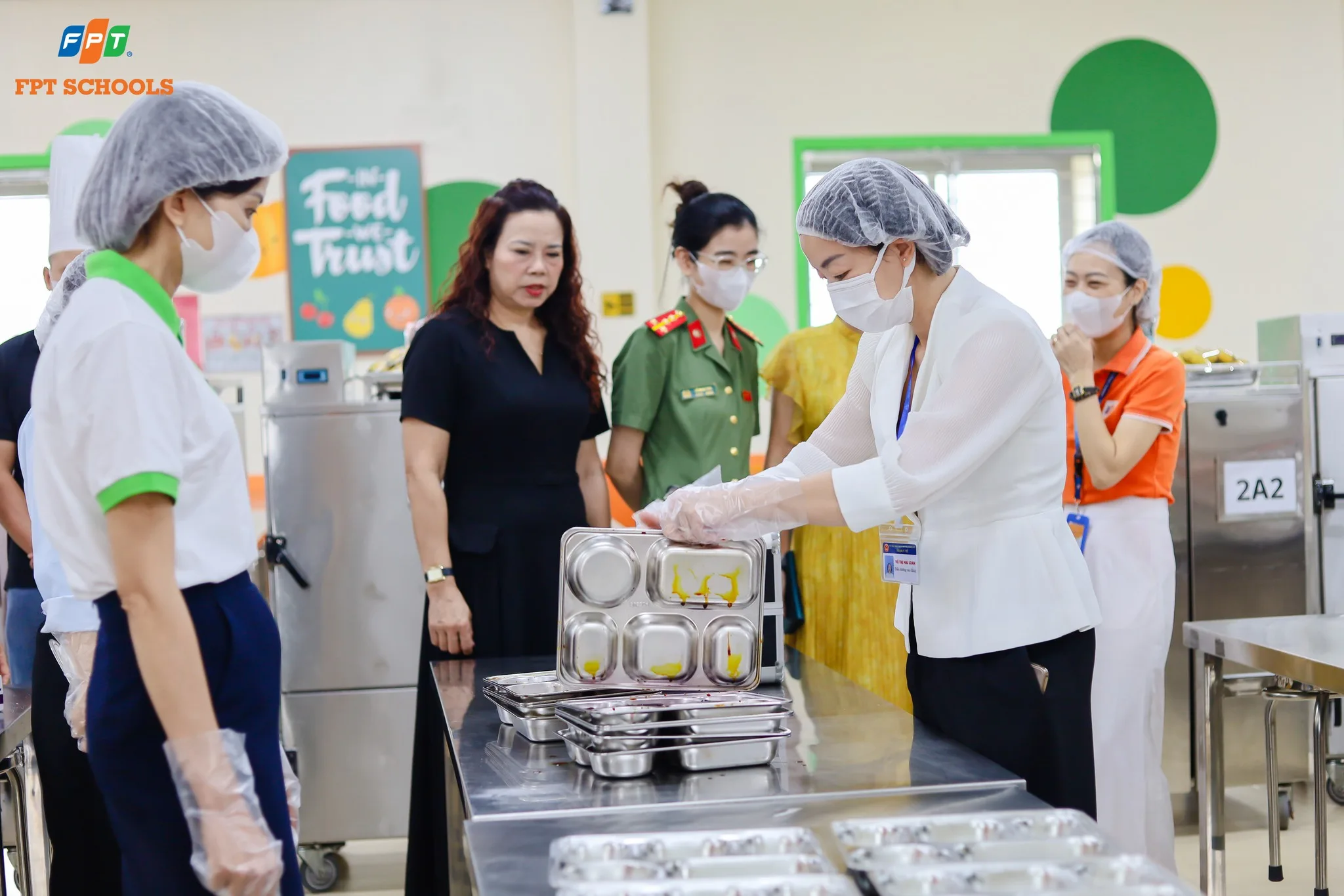 FPT School Cầu Giấy đón đoàn kiểm tra của UBND phường Nghĩa Đô về công tác giáo dục, an toàn thực phẩm và y tế học đường | FPT Schools