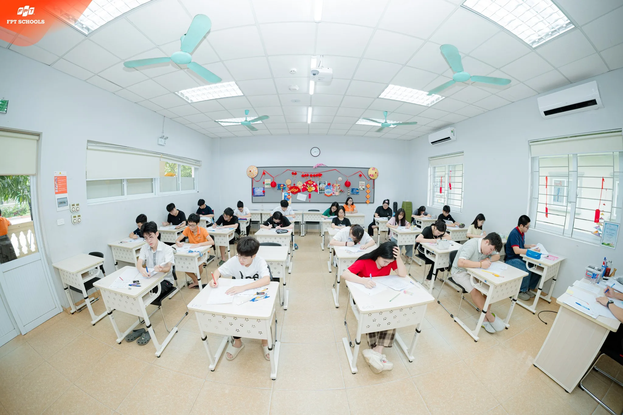 Phương pháp học tiếng Anh giao tiếp cho trẻ em hiệu quả nhất - FPT Education Học tiếng Anh giao tiếp cho trẻ em