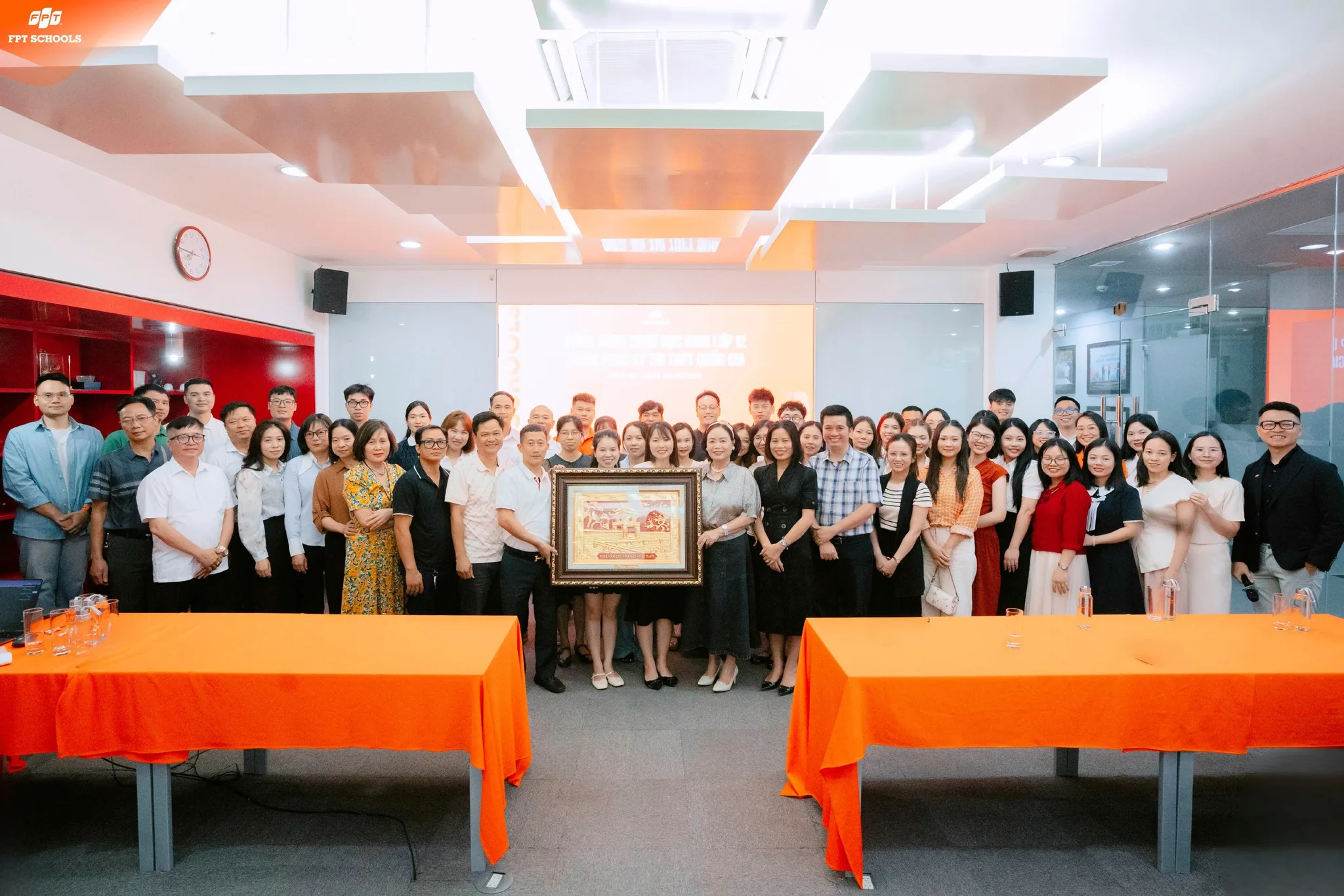 BUỔI GẶP GỠ CUỐI NĂM HỌC ĐẦY Ý NGHĨA GIỮA NHÀ TRƯỜNG VÀ ĐẠI DIỆN CHA MẸ HỌC SINH KHỐI 12 | FPT Schools