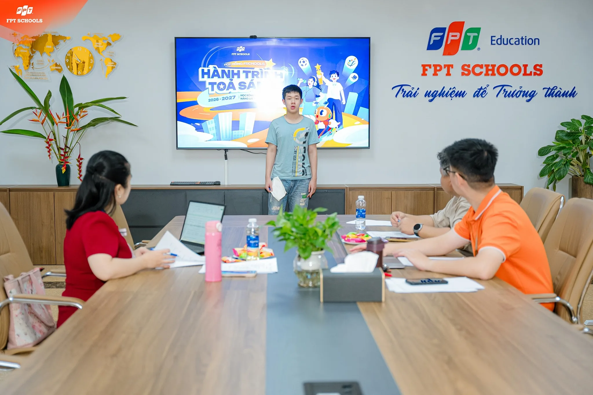 Vòng phỏng vấn học bổng FSchools – Hành trình tỏa sáng và Hội thảo FSchool Talk tại FPT School Tây Hà Nội | FPT Schools