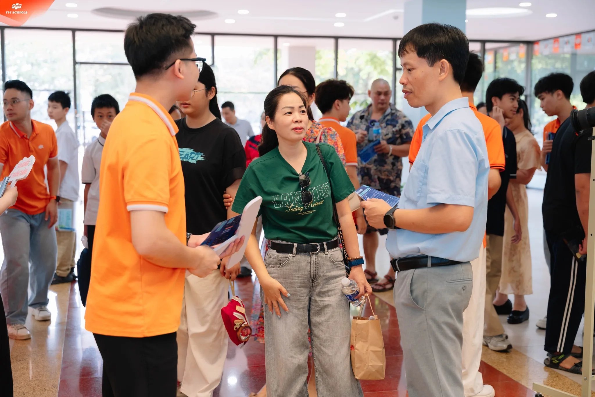 GẦN 200 HỌC SINH THAM GIA CHƯƠNG TRÌNH TÌM KIẾM HỌC BỔNG TẠI TRƯỜNG THPT FPT HÀ NỘI | FPT Schools