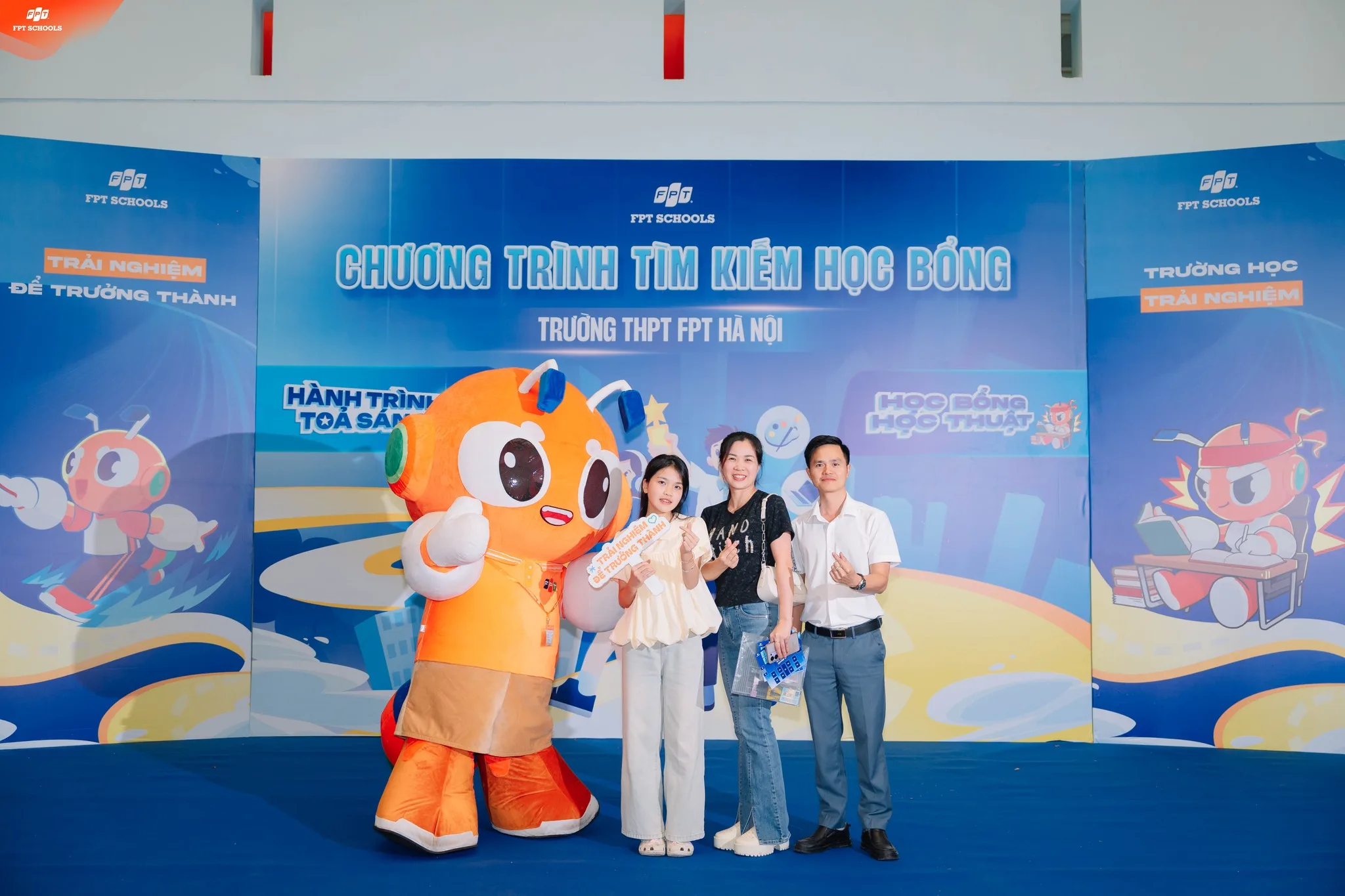 GẦN 200 HỌC SINH THAM GIA CHƯƠNG TRÌNH TÌM KIẾM HỌC BỔNG TẠI TRƯỜNG THPT FPT HÀ NỘI | FPT Schools