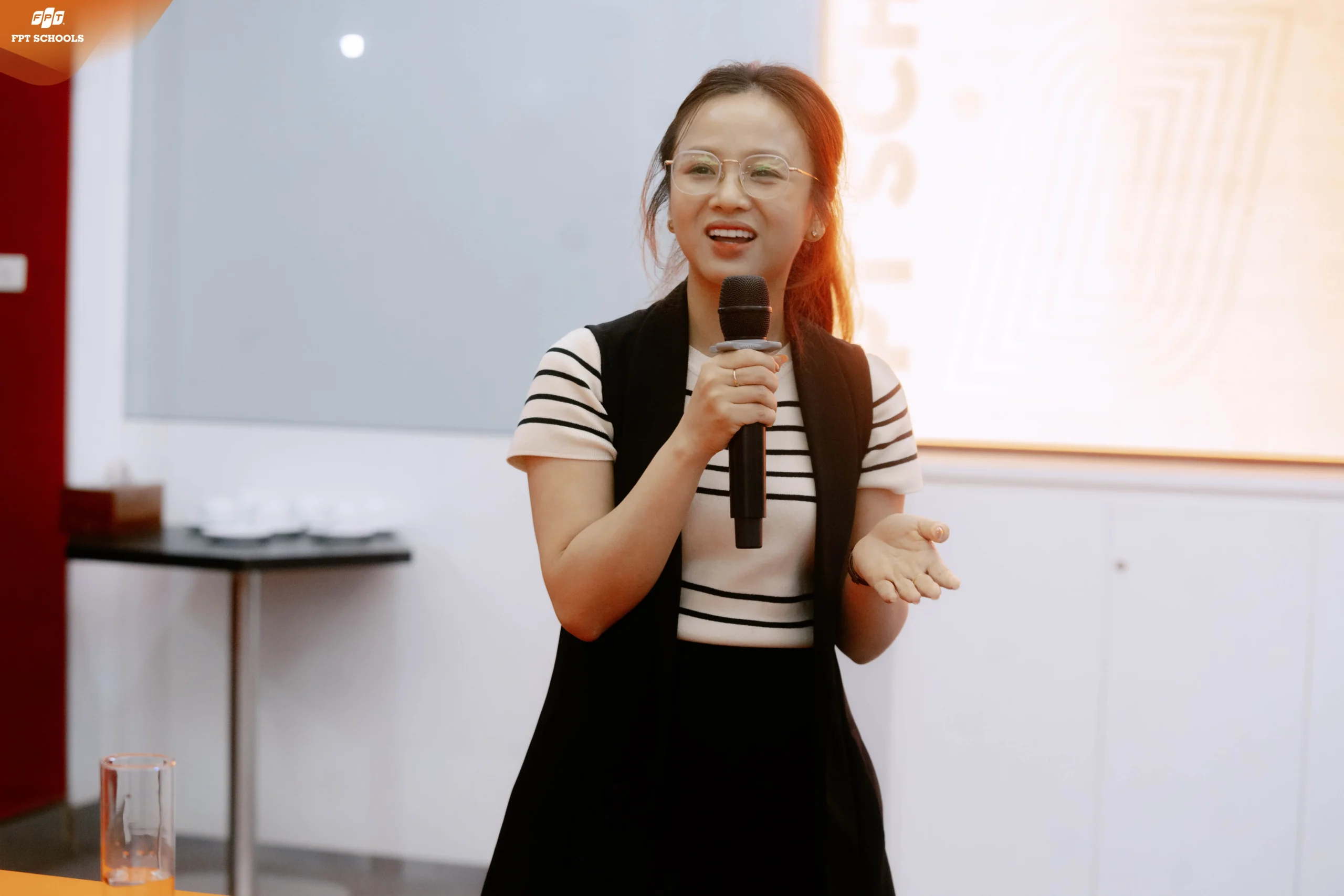 BUỔI GẶP GỠ CUỐI NĂM HỌC ĐẦY Ý NGHĨA GIỮA NHÀ TRƯỜNG VÀ ĐẠI DIỆN CHA MẸ HỌC SINH KHỐI 12 | FPT Schools
