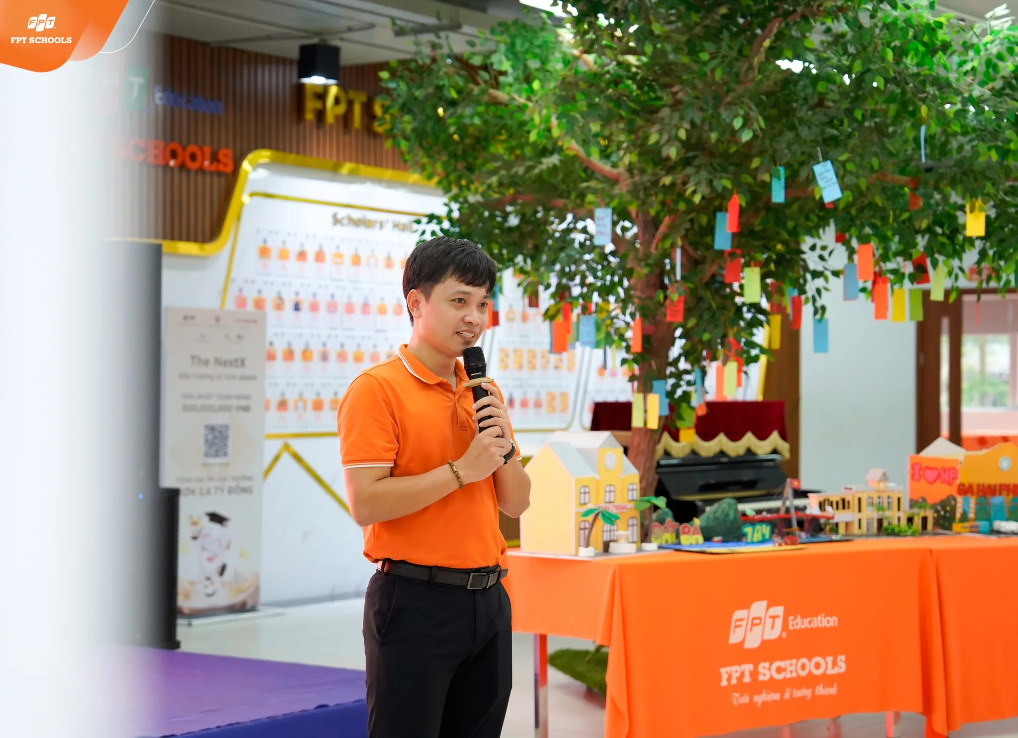 Workshop “Từ lo lắng đến làm chủ – Cùng con học trong kỷ nguyên AI” mang đến nhiều góc nhìn thiết thực cho phụ huynh - FPT Education Workshop “Từ lo lắng đến làm chủ – Cùng con học trong kỷ nguyên AI” mang đến nhiều góc nhìn thiết thực cho phụ huynh | FPT Schools