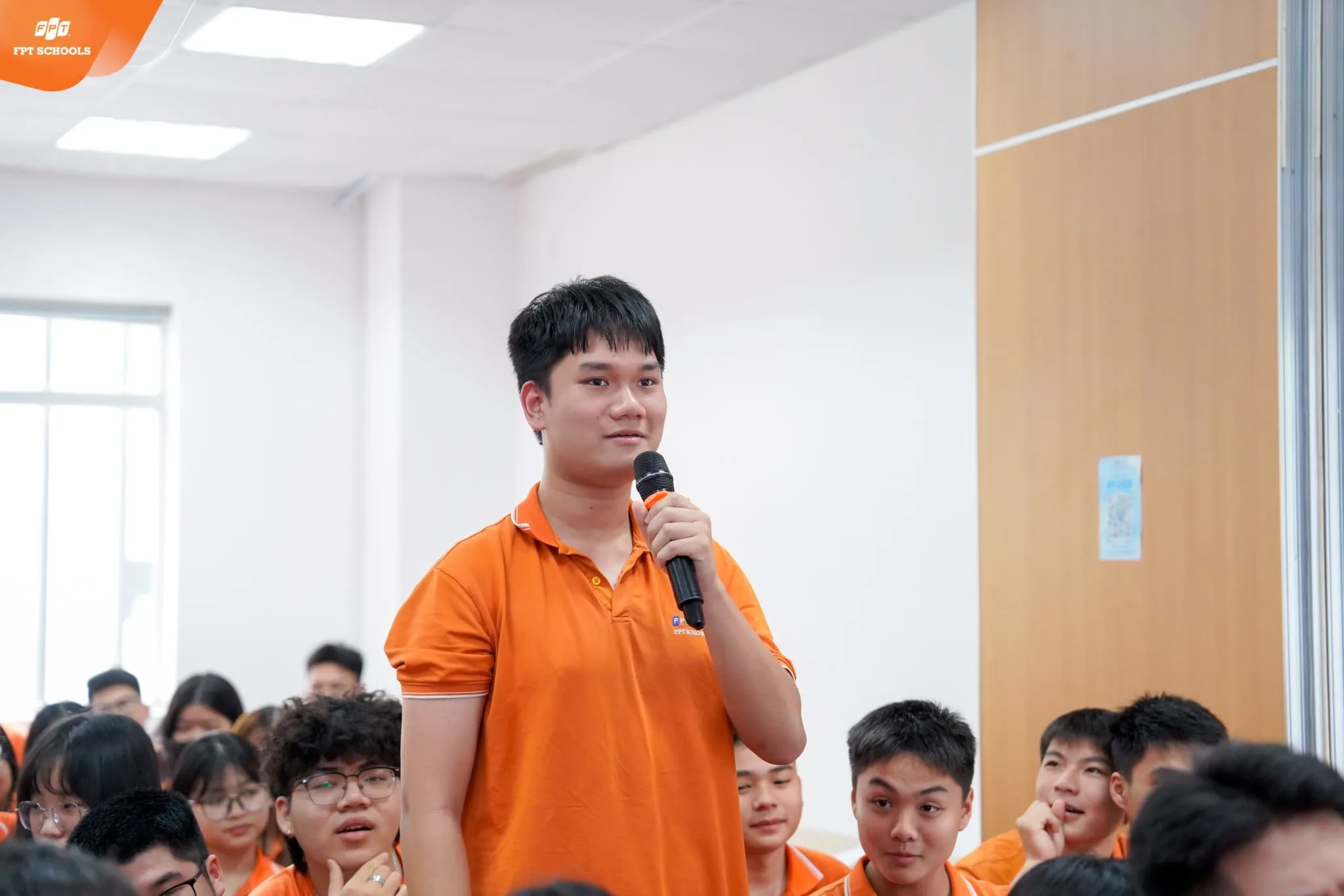 Học sinh FPT School Hải Phòng chủ động cầm lái chuyến tàu tương lai cùng Talkshow "Hành trình ra khơi" - FPT Education Học sinh FPT School Hải Phòng chủ động cầm lái chuyến tàu tương lai cùng Talkshow "Hành trình ra khơi" | FPT Schools