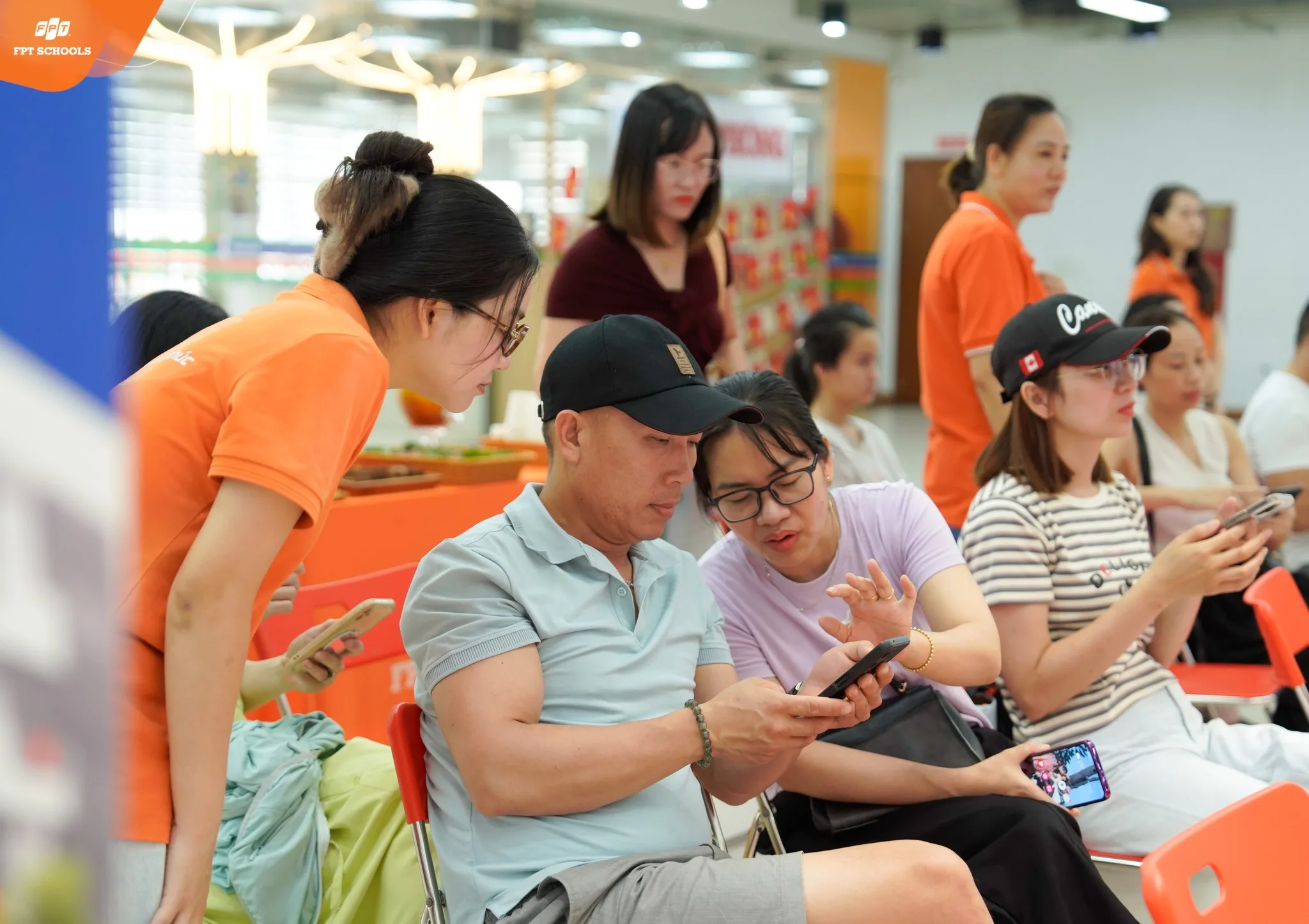 Workshop “Từ lo lắng đến làm chủ – Cùng con học trong kỷ nguyên AI” mang đến nhiều góc nhìn thiết thực cho phụ huynh - FPT Education Workshop “Từ lo lắng đến làm chủ – Cùng con học trong kỷ nguyên AI” mang đến nhiều góc nhìn thiết thực cho phụ huynh | FPT Schools