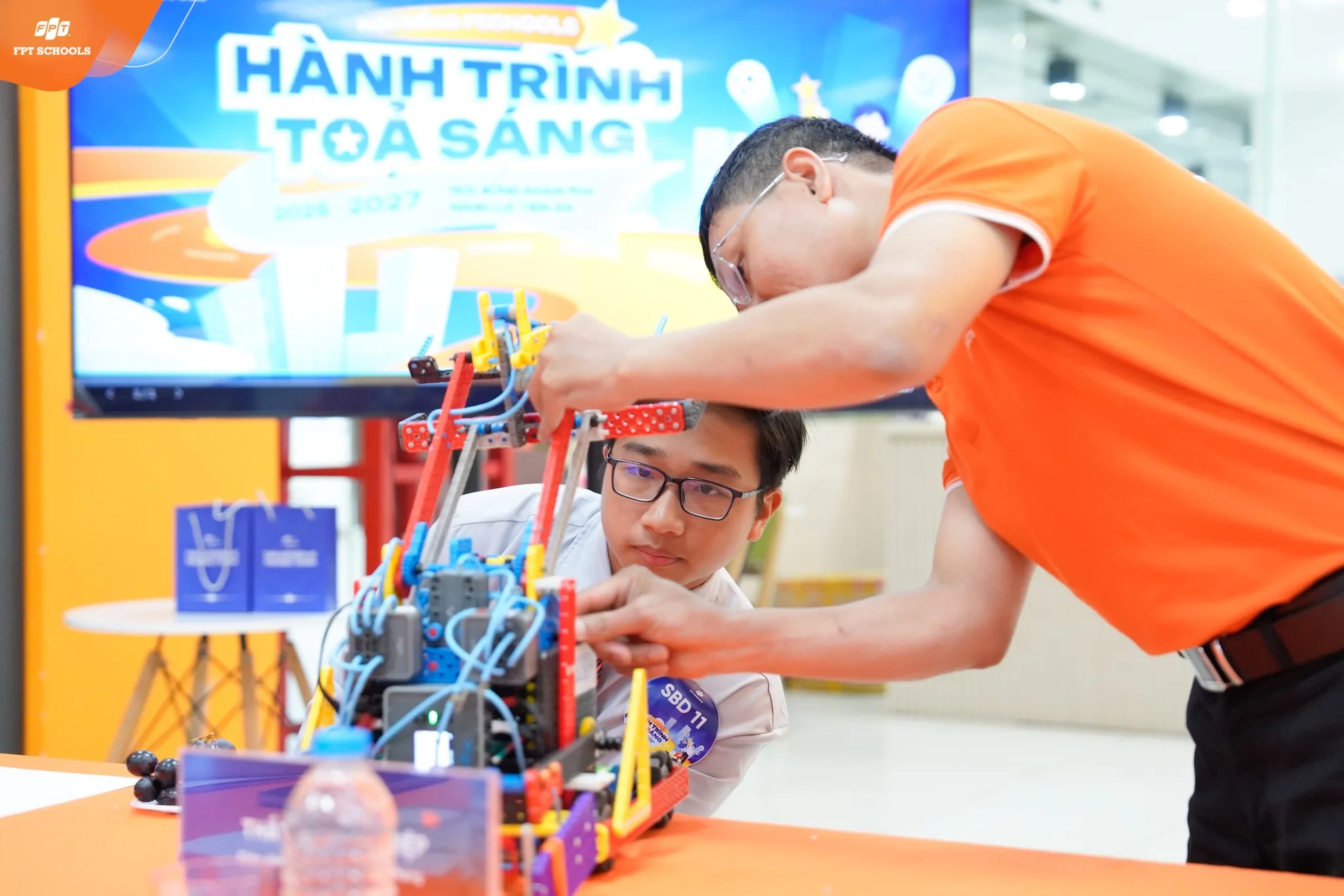 Cách cai nghiện game cho trẻ - Giúp con thoát khỏi thế giới ảo và tìm lại niềm vui thật - FPT Education cách cai nghiện game cho trẻ