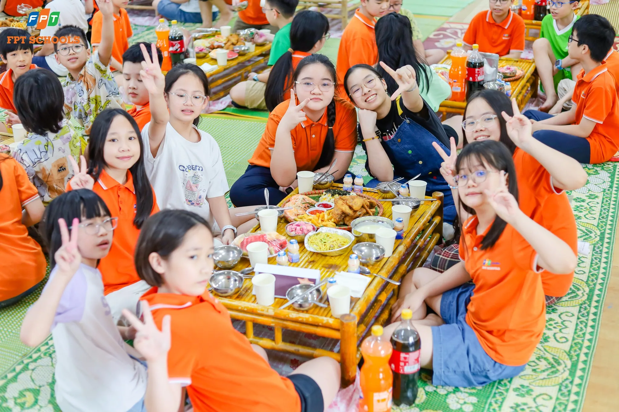 Khép lại năm học 2025 - 2026 tại nhà F bằng một bữa tiệc buffet linh đình | FPT Schools