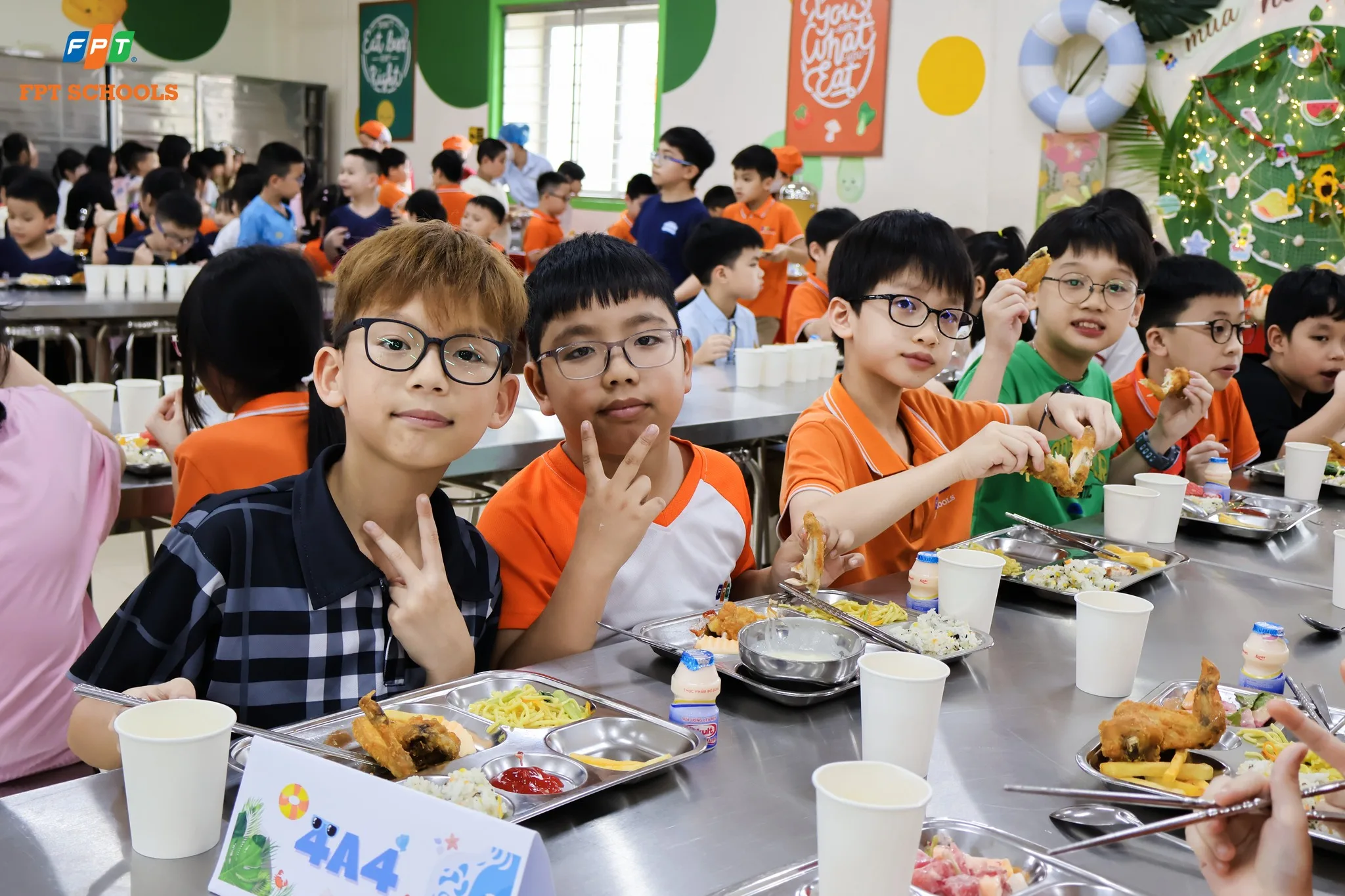 Khép lại năm học 2025 - 2026 tại nhà F bằng một bữa tiệc buffet linh đình | FPT Schools