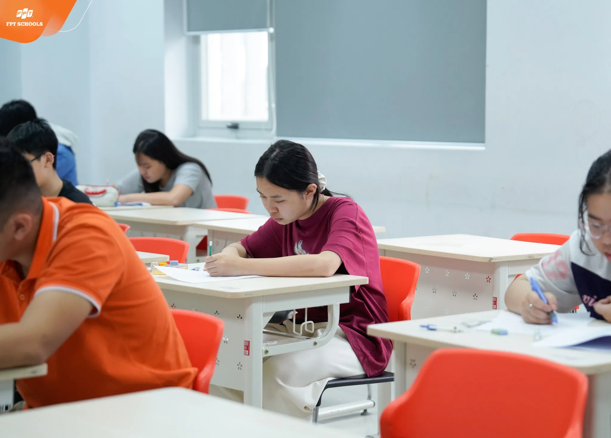 Gần 100 “chiến binh” tham gia chinh phục Kỳ thi Tìm kiếm Học bổng 2026 tại FPT School Hải Phòng - FPT Education Gần 100 “chiến binh” tham gia chinh phục Kỳ thi Tìm kiếm Học bổng 2026 tại FPT School Hải Phòng | FPT Schools