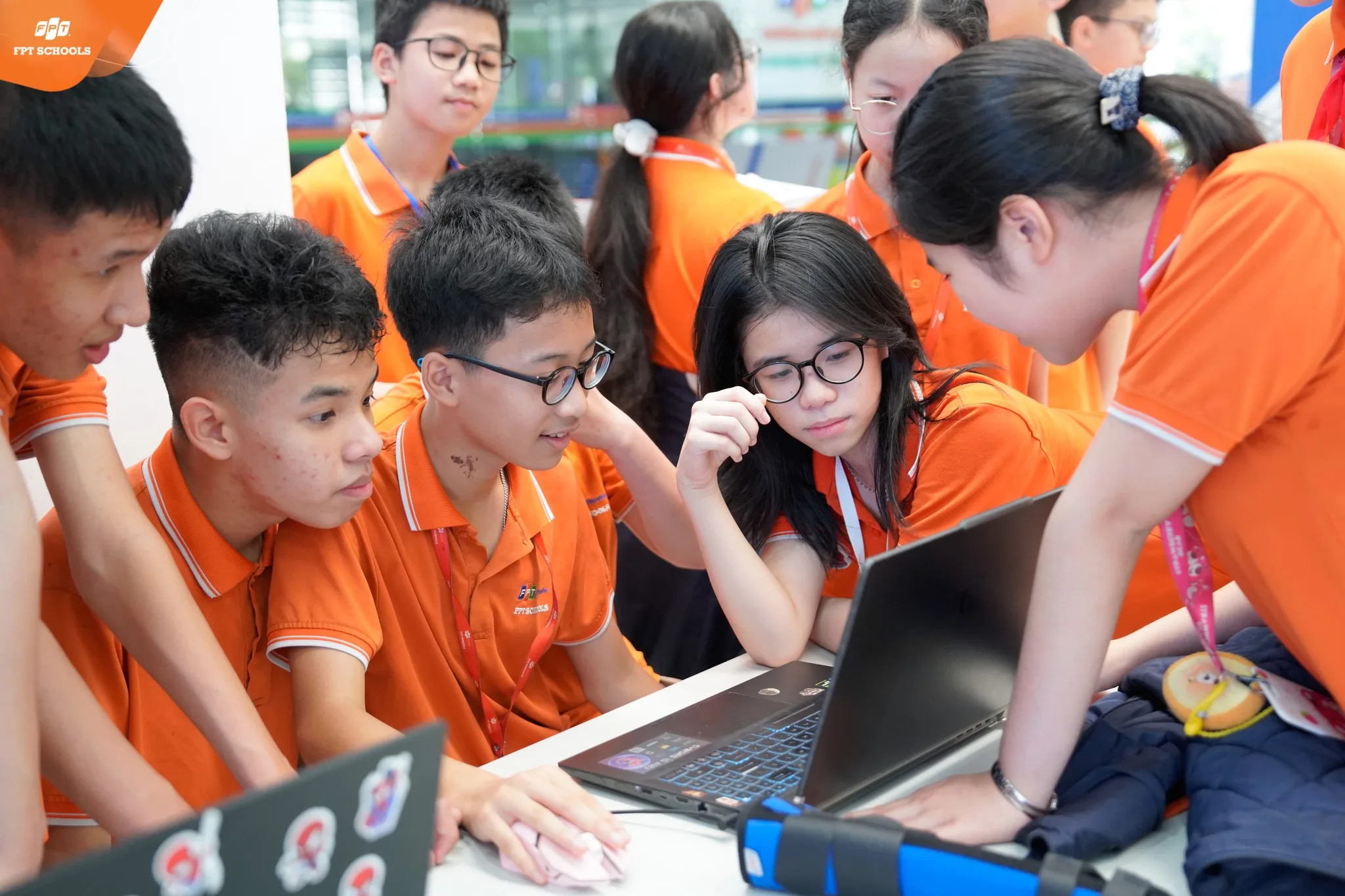 Cùng học sinh khối THCS FPT School Hải Phòng “du hành thời gian” khám phá Hải Phòng Xưa và Nay trong chương trình Giáo dục địa phương đầy ý nghĩa | FPT Schools