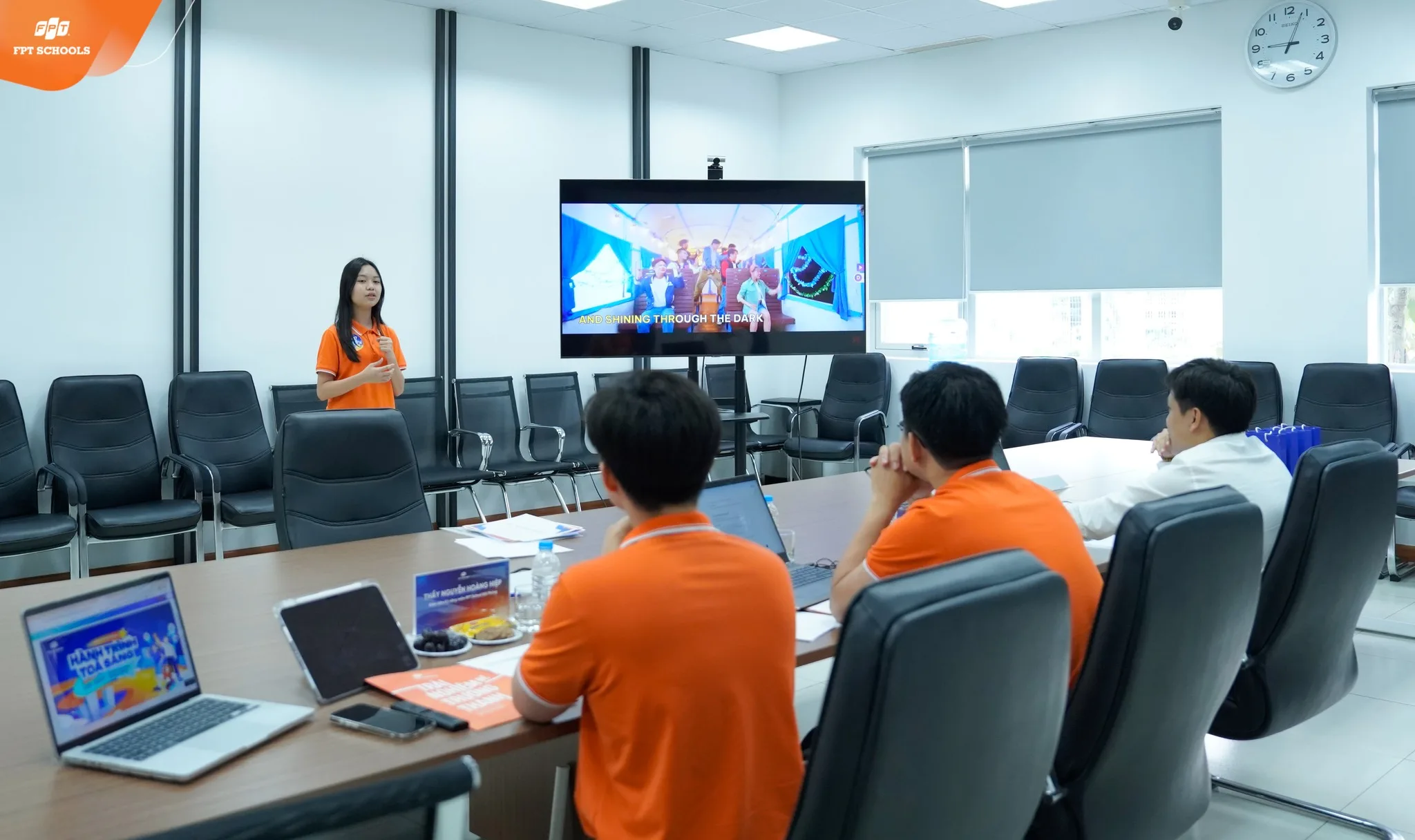 Những “ẩn số thú vị” tiếp tục xuất hiện tại FPT School Hải Phòng – Hành trình tỏa sáng đợt 2 - FPT Education Những “ẩn số thú vị” tiếp tục xuất hiện tại FPT School Hải Phòng – Hành trình tỏa sáng đợt 2 | FPT Schools