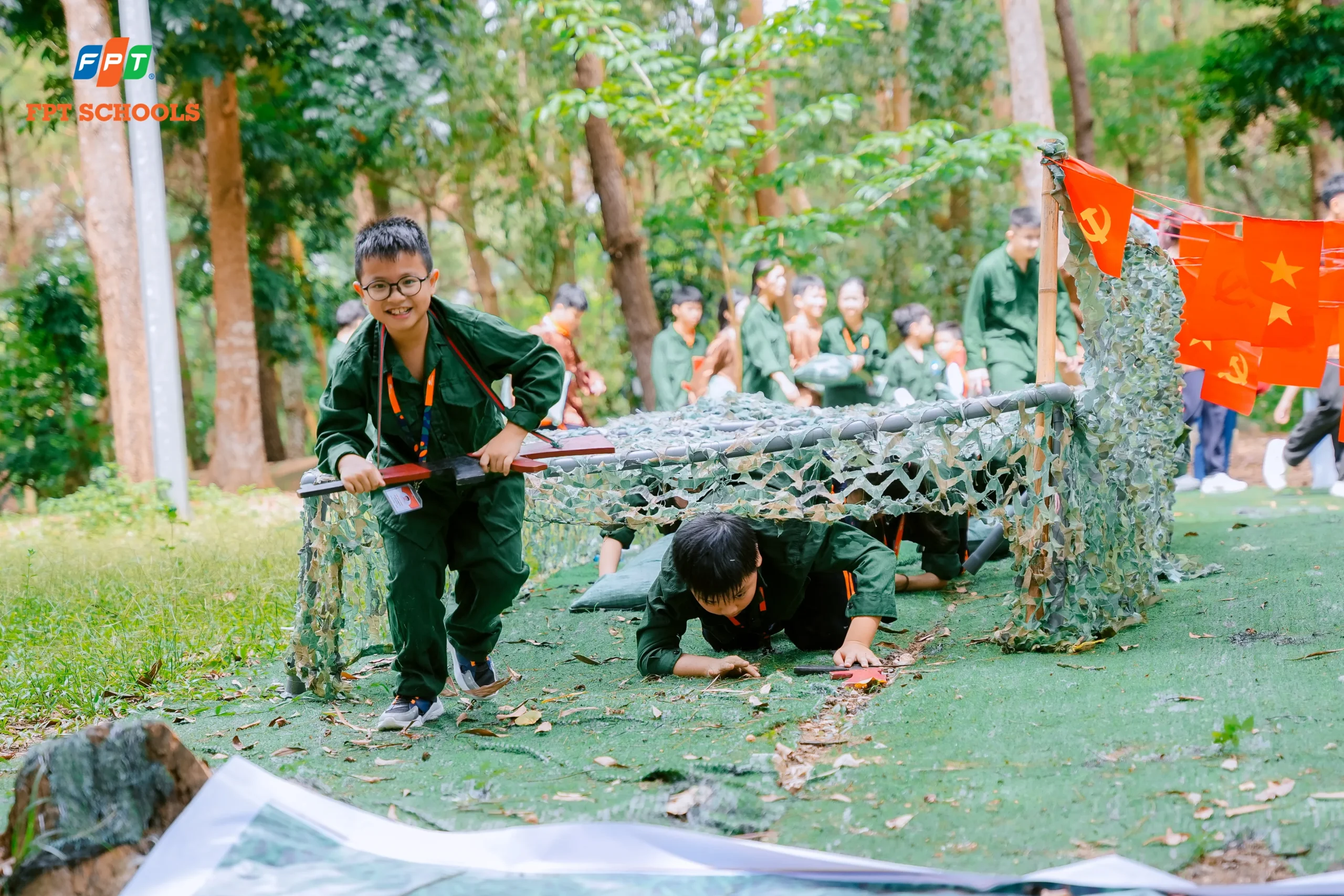 Học sinh FPT School Thanh Hóa tham gia hoạt động ngoại khóa lịch sử tại đổi C4 Hàm Rồng - FPT Education Học sinh FPT School Thanh Hóa tham gia hoạt động ngoại khóa lịch sử tại đổi C4 Hàm Rồng | FPT Schools