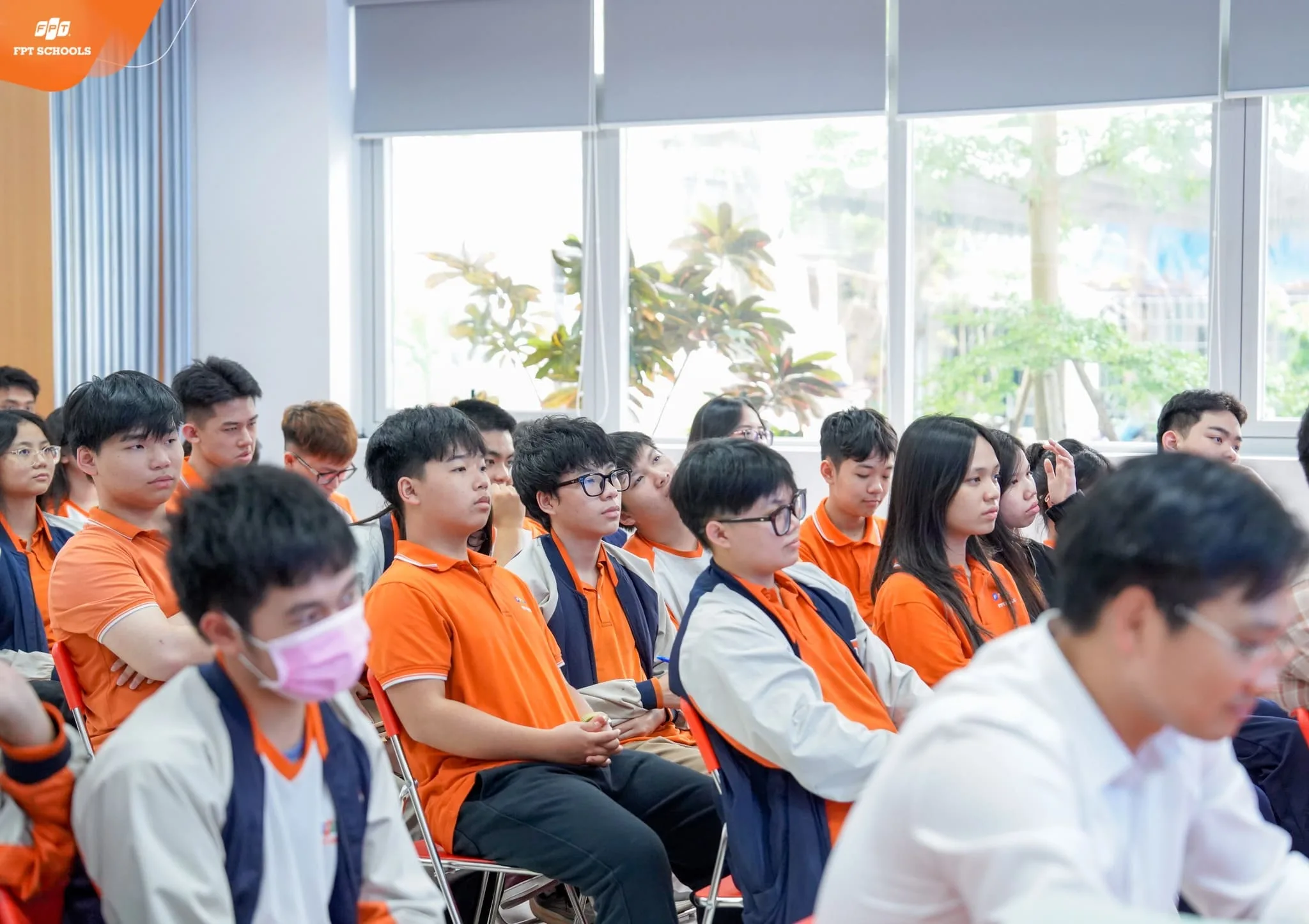 Học sinh FPT School Hải Phòng chủ động cầm lái chuyến tàu tương lai cùng Talkshow "Hành trình ra khơi" - FPT Education Học sinh FPT School Hải Phòng chủ động cầm lái chuyến tàu tương lai cùng Talkshow "Hành trình ra khơi" | FPT Schools