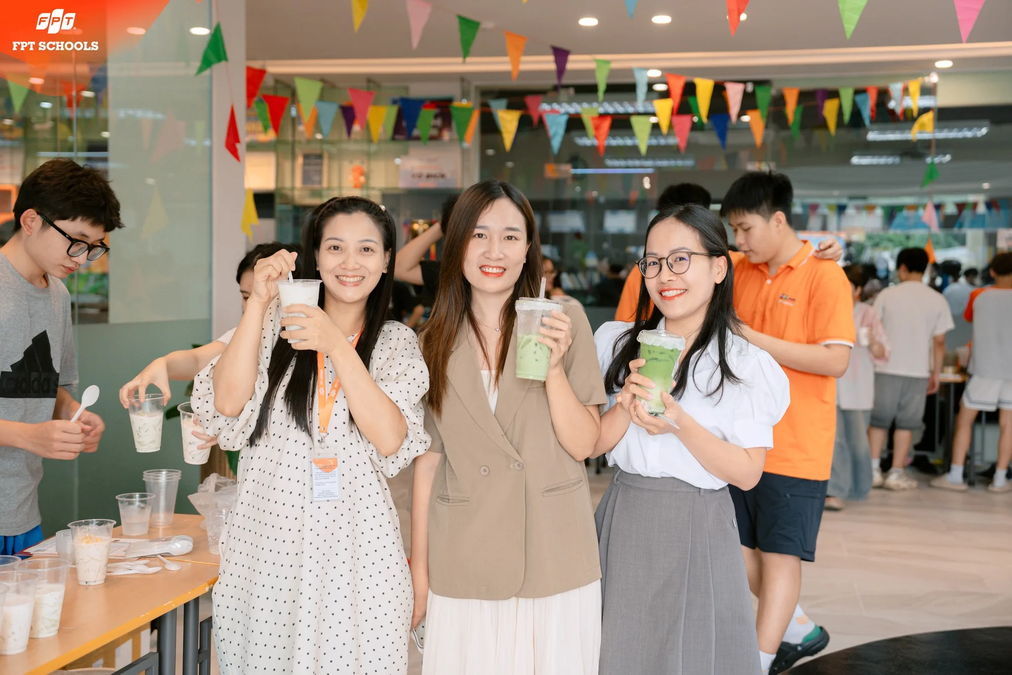 Học sinh khối 11 FPT School Tây Hà Nội thực hành kinh doanh qua dự án cuối kỳ - FPT Education Học sinh khối 11 FPT School Tây Hà Nội thực hành kinh doanh qua dự án cuối kỳ | FPT Schools