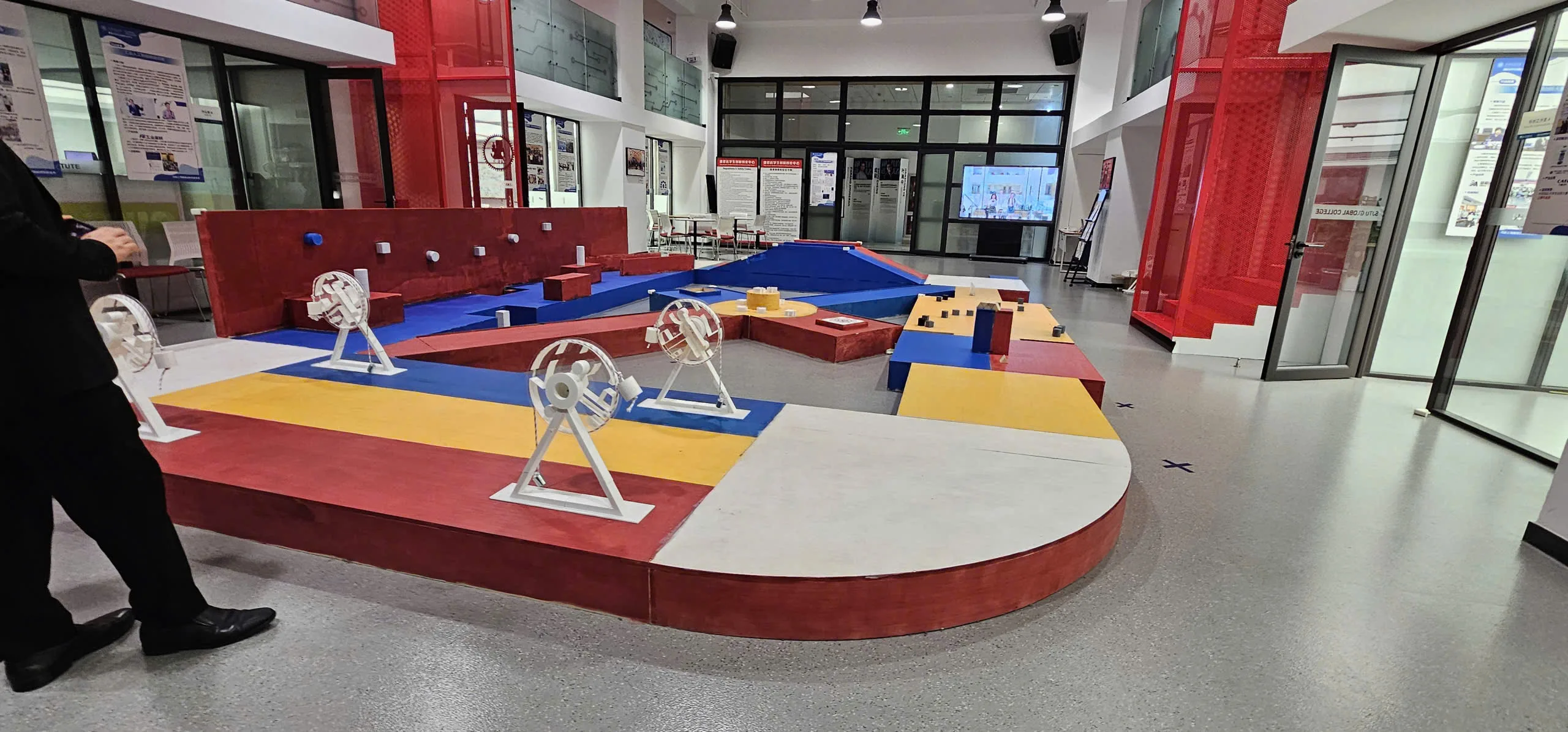 FPT Schools khám phá mô hình giáo dục Drone tại Thượng Hải: Khi công nghệ UAV trở thành ngôn ngữ học tập mới - FPT Education FPT Schools khám phá mô hình giáo dục Drone tại Thượng Hải: Khi công nghệ UAV trở thành ngôn ngữ học tập mới | FPT Schools