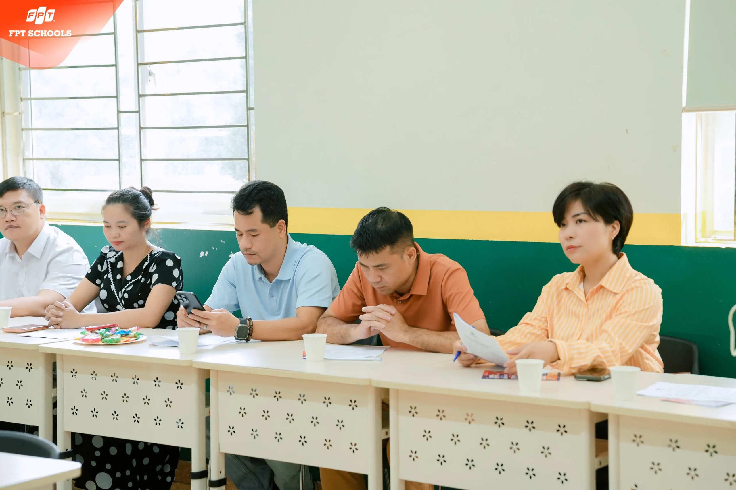 Họp phụ huynh cuối năm khối 10 – 11: Cùng nhìn lại hành trình học tập và trưởng thành năm học 2025 – 2026 - FPT Education Họp phụ huynh cuối năm khối 10 – 11: Cùng nhìn lại hành trình học tập và trưởng thành năm học 2025 – 2026 | FPT Schools