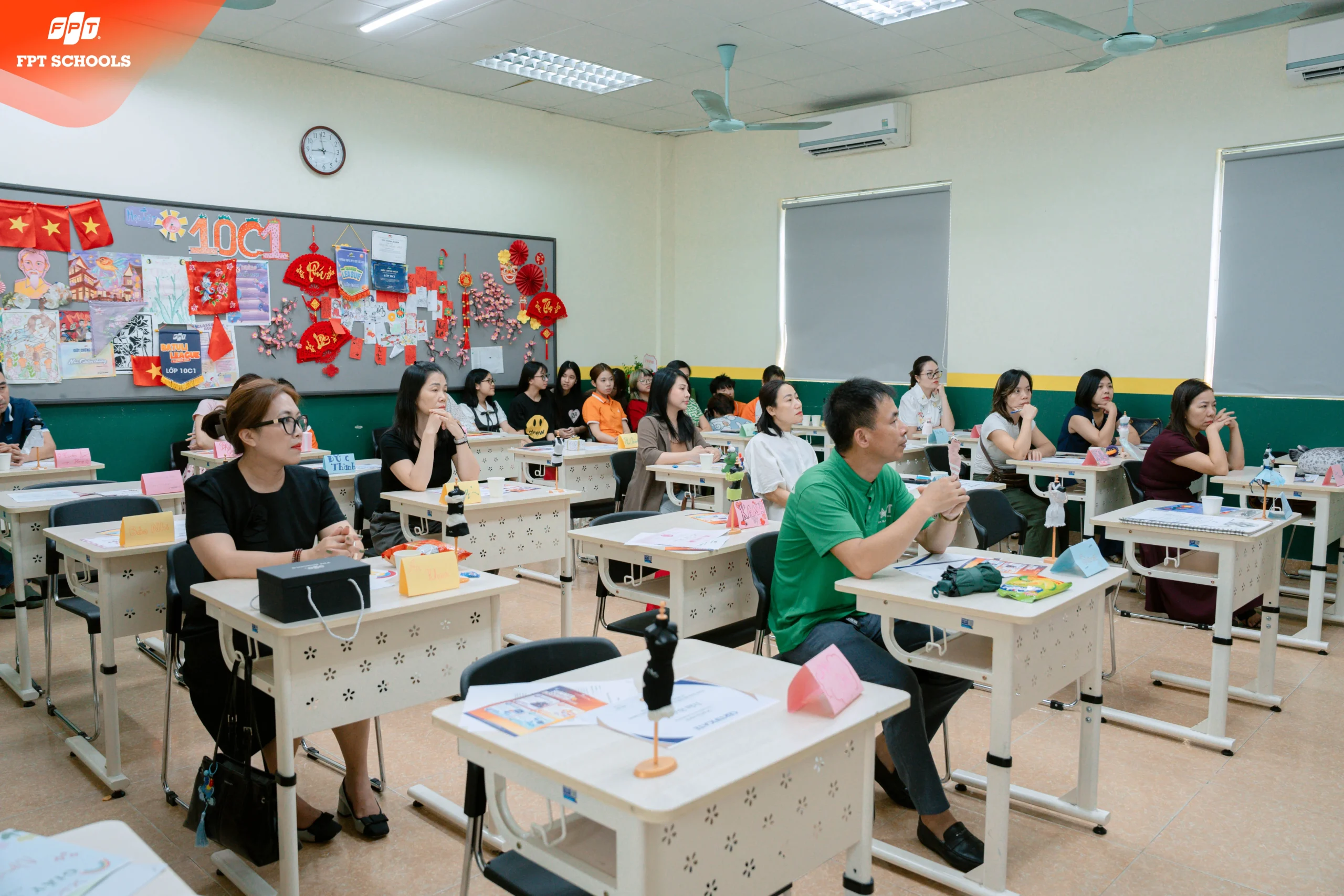 Họp phụ huynh cuối năm khối 10 – 11: Cùng nhìn lại hành trình học tập và trưởng thành năm học 2025 – 2026 - FPT Education Họp phụ huynh cuối năm khối 10 – 11: Cùng nhìn lại hành trình học tập và trưởng thành năm học 2025 – 2026 | FPT Schools