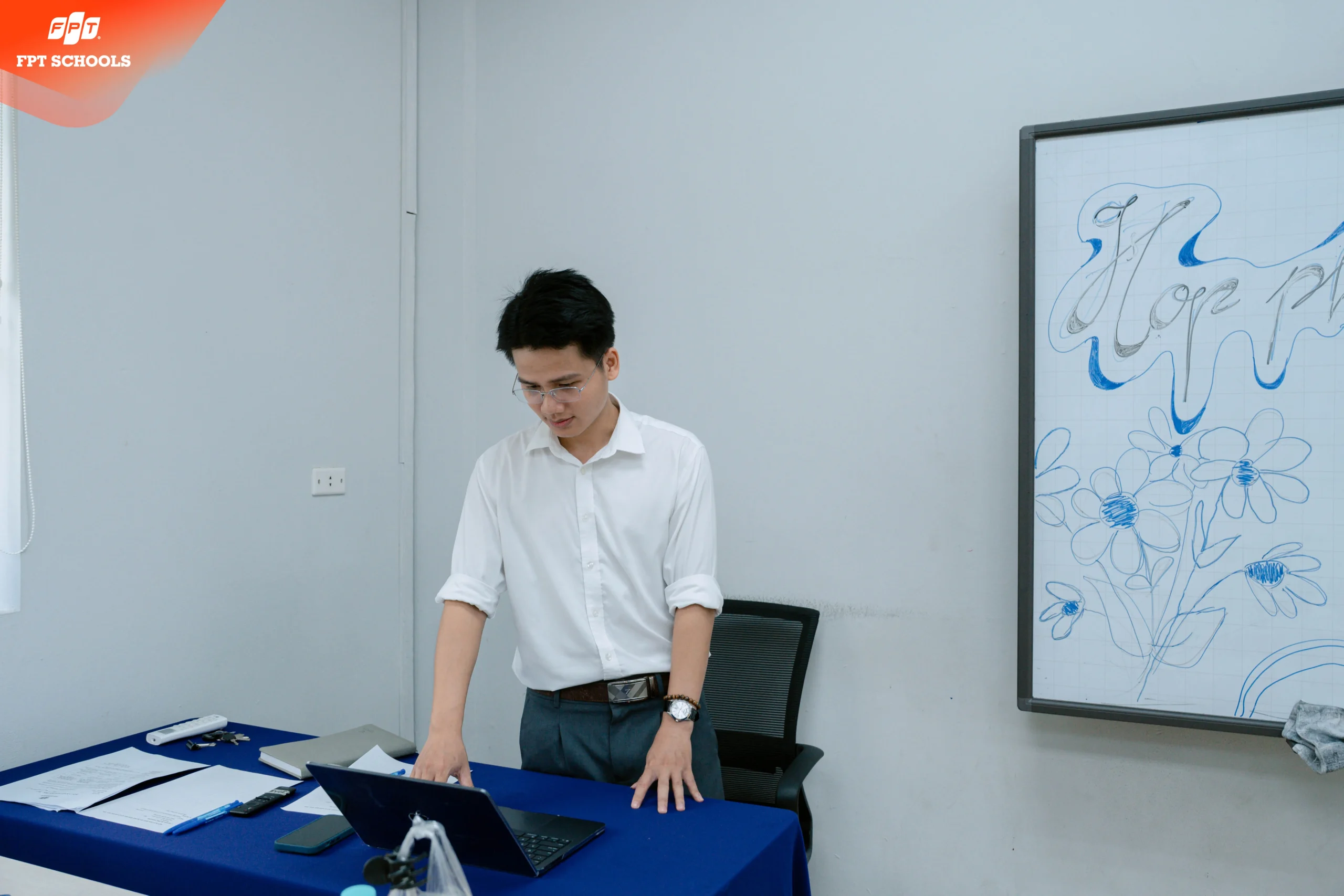 Họp phụ huynh cuối năm khối 10 – 11: Cùng nhìn lại hành trình học tập và trưởng thành năm học 2025 – 2026 - FPT Education Họp phụ huynh cuối năm khối 10 – 11: Cùng nhìn lại hành trình học tập và trưởng thành năm học 2025 – 2026 | FPT Schools