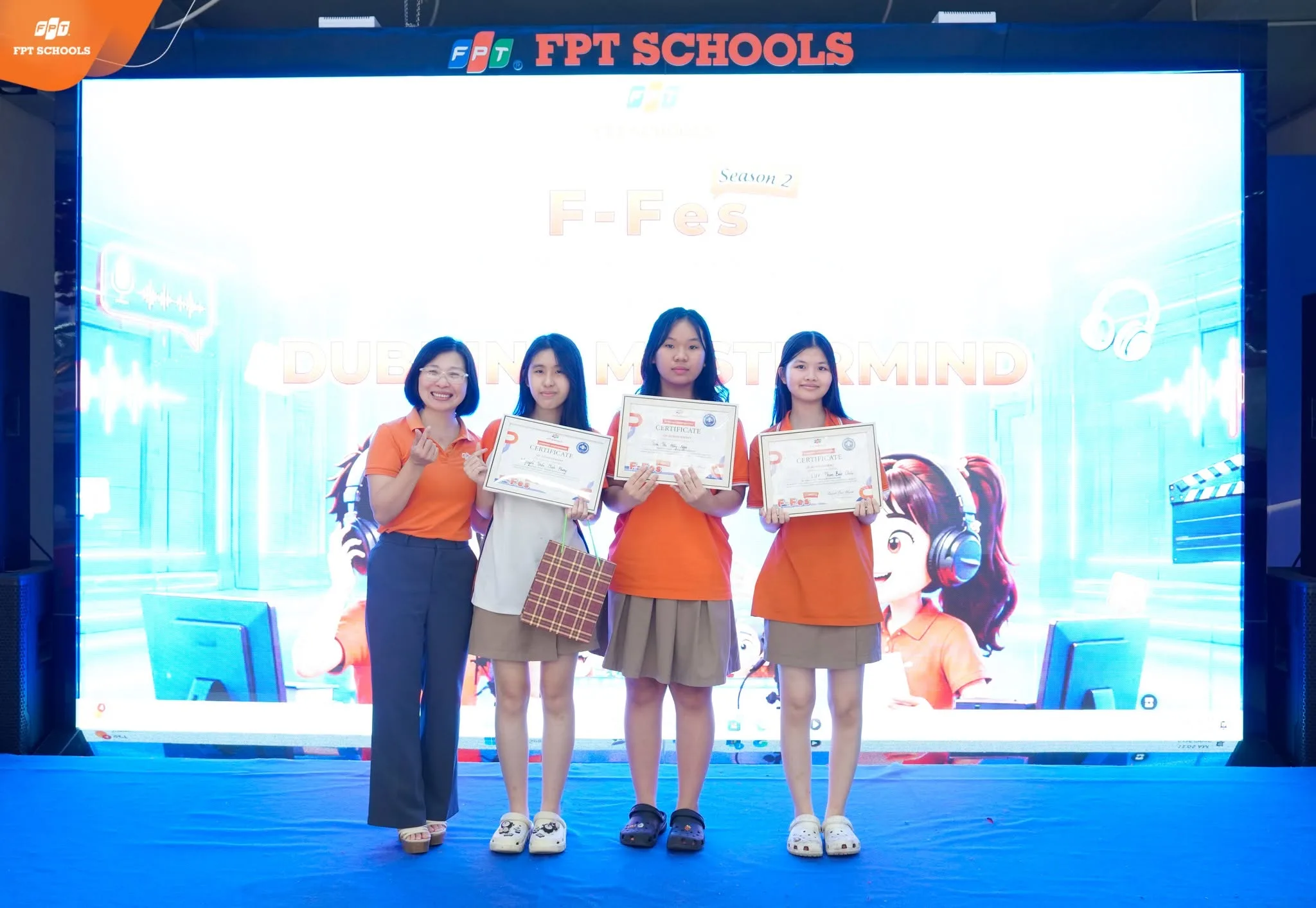 “Bật mode ngoại ngữ”, "cháy hết mình" cùng những màn debate và dubbing đầy bùng nổ tại F-Fes 2026 FPT School Hải Phòng - FPT Education “Bật mode ngoại ngữ”, cháy hết mình cùng những màn debate và dubbing đầy bùng nổ tại F-Fes 2026 FPT School Hải Phòng-4