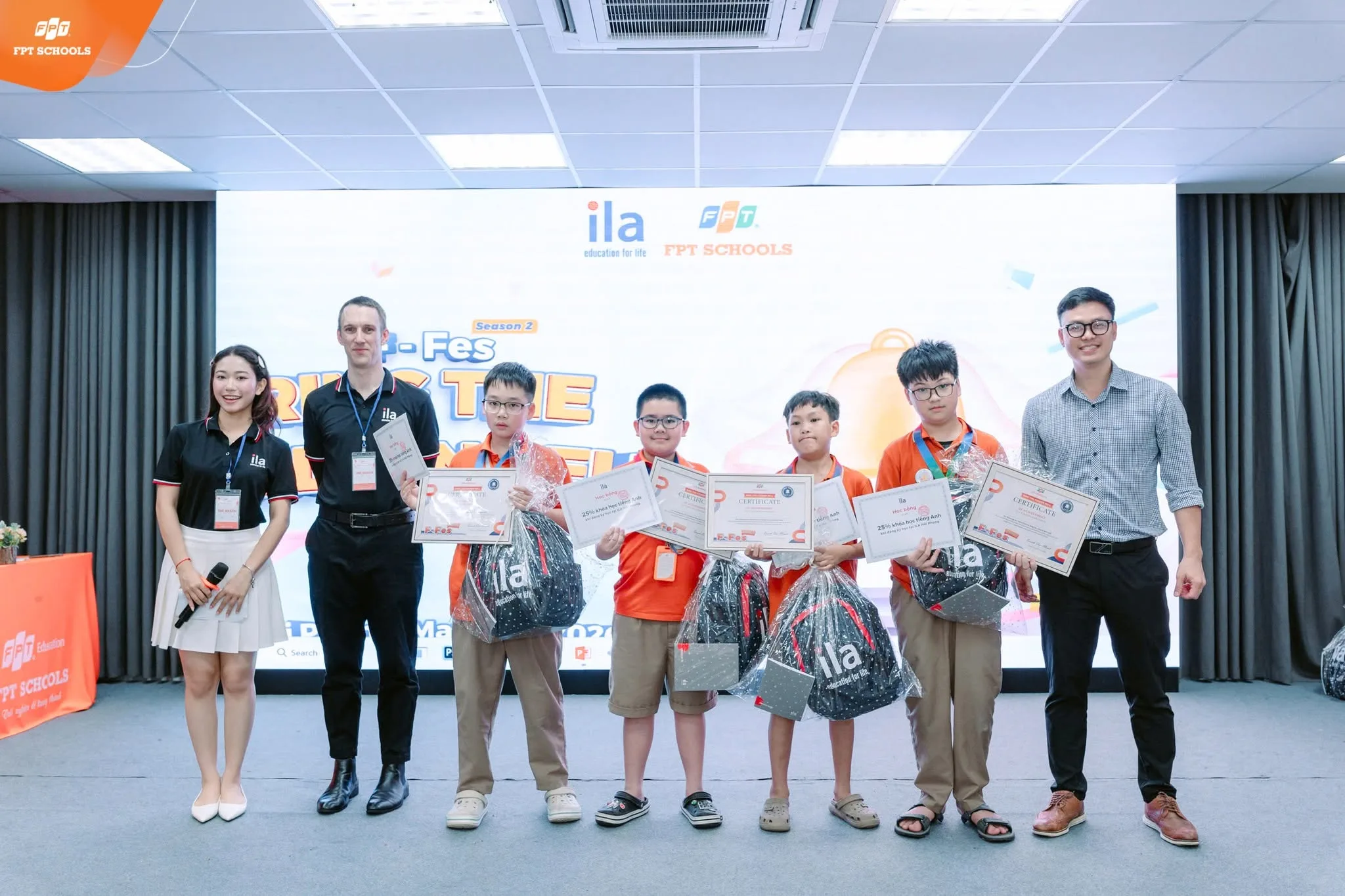 “Chiếc chuông vàng” F-Fes 2026 của FPT School Hải Phòng đã chính thức tìm được chủ nhân - FPT Education “Chiếc chuông vàng” F-Fes 2026 của FPT School Hải Phòng đã chính thức tìm được chủ nhân -7