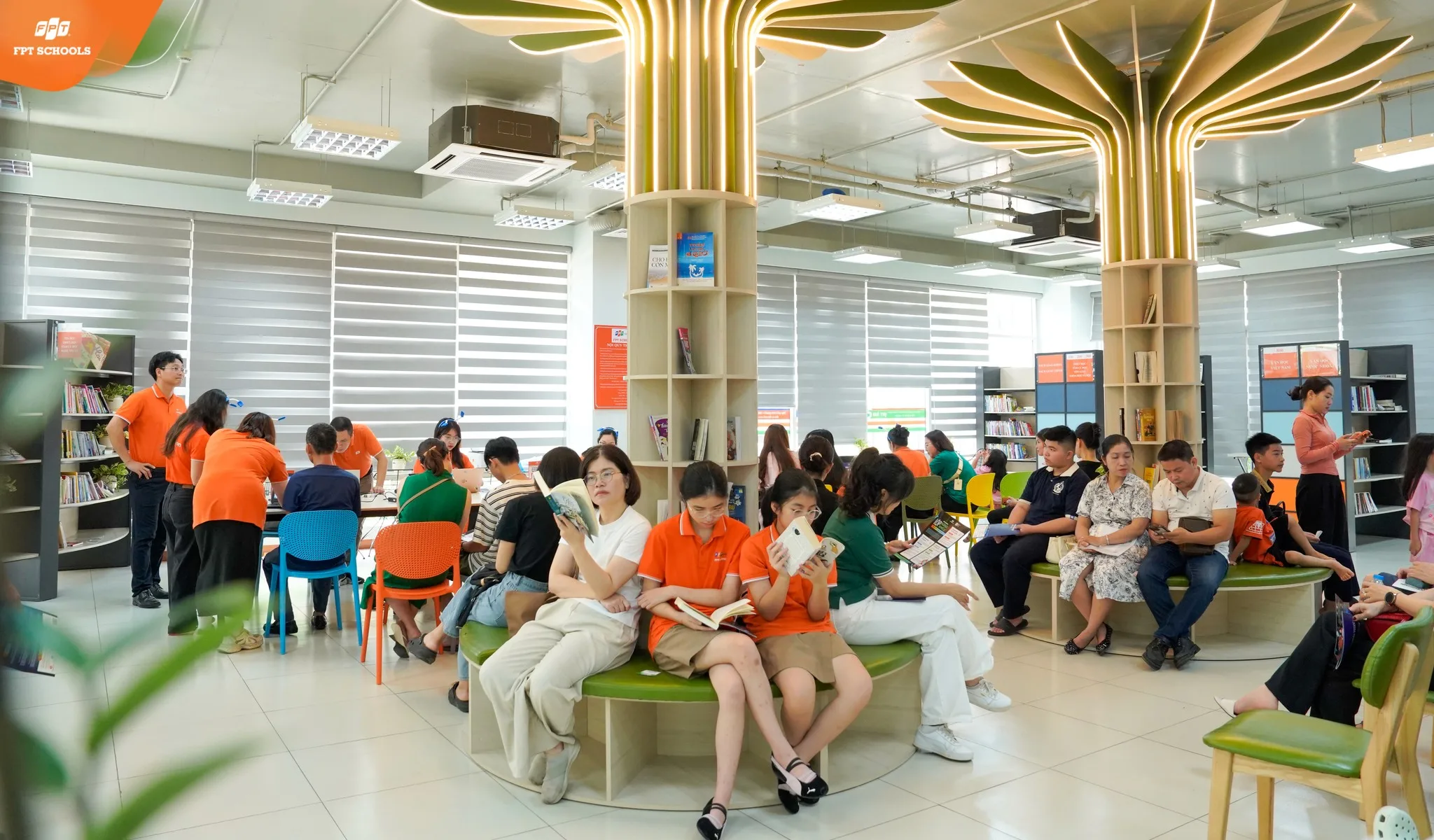 FPT School Hải Phòng rộn ràng ngày hội hướng dẫn nhập học