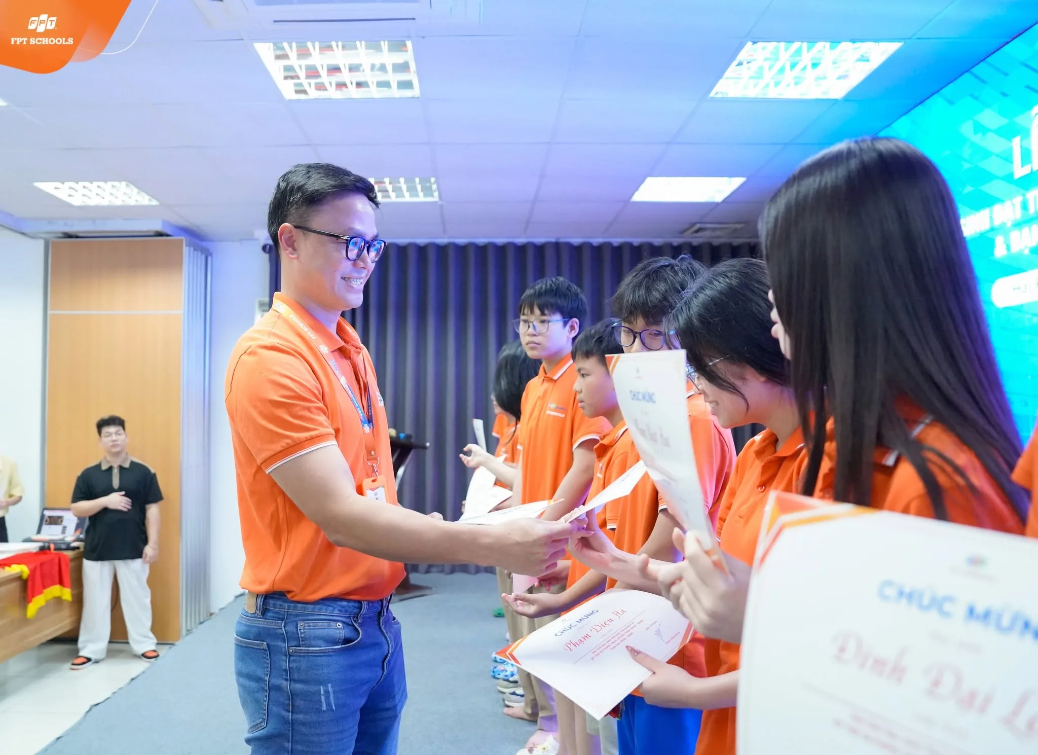 FPT School Hải Phòng vinh danh học sinh đạt thành tích tháng 4 – 5 và Bạn đọc tiêu biểu năm học 2025 – 2026