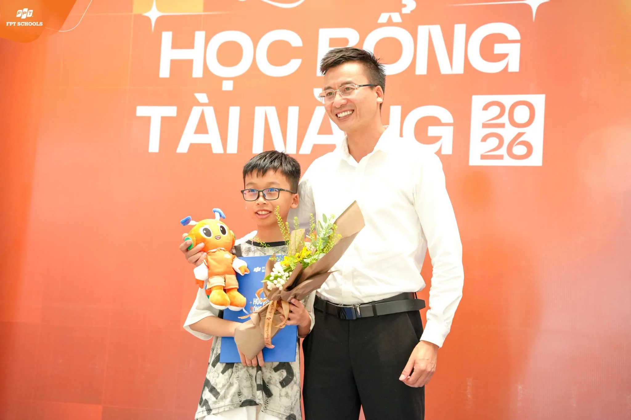 Tự hào vinh danh những gương mặt xuất sắc tại Lễ trao học bổng tài năng 2026 tại FPT School Hải Phòng - FPT Education Lễ trao học bổng tài năng 2026 tại FPT School Hải Phòng.jpeg