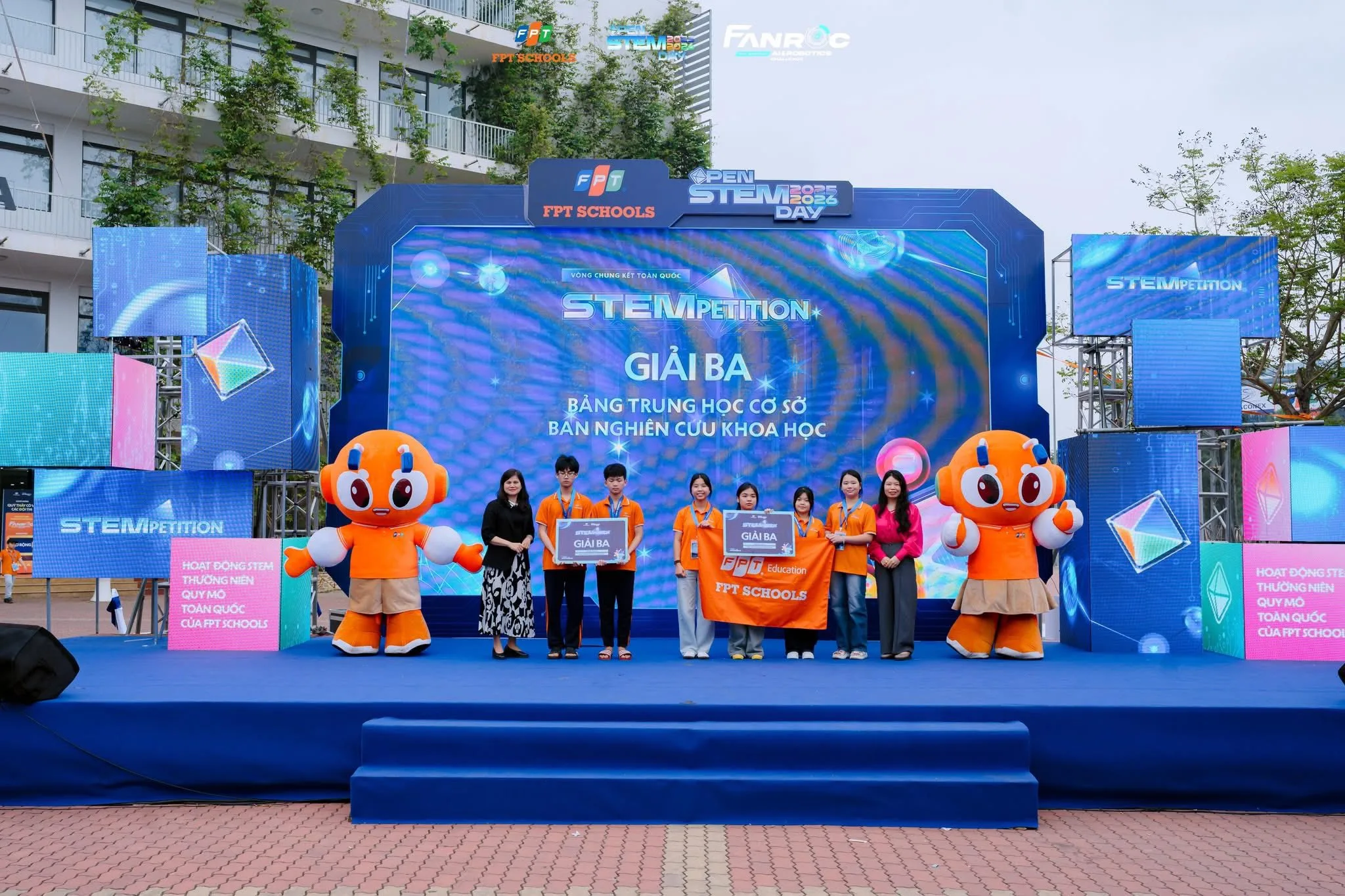 Chung kết Fschools STEMPETITION 2025–2026 gọi tên những đội thi xuất sắc nhất | FPT Schools