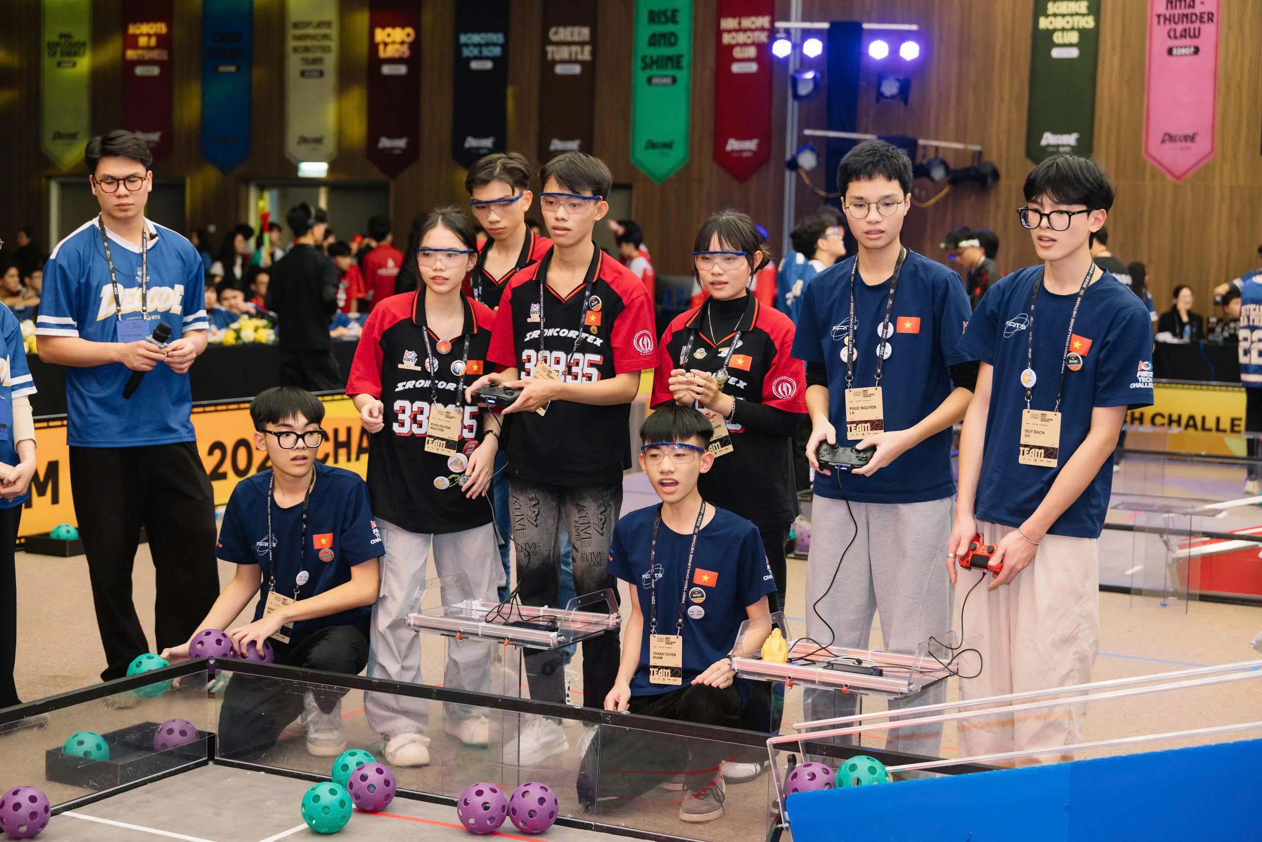 CỰU CHỦ NHIỆM CLB ROBOTICS VÀ CÔNG THỨC "DEBUG" ĐỂ ĐẠT ĐIỂM XUẤT SẮC TẠI KÌ THI THPT QUỐC GIA - FPT Education CỰU CHỦ NHIỆM CLB ROBOTICS VÀ CÔNG THỨC "DEBUG" ĐỂ ĐẠT ĐIỂM XUẤT SẮC TẠI KÌ THI THPT QUỐC GIA | FPT Schools
