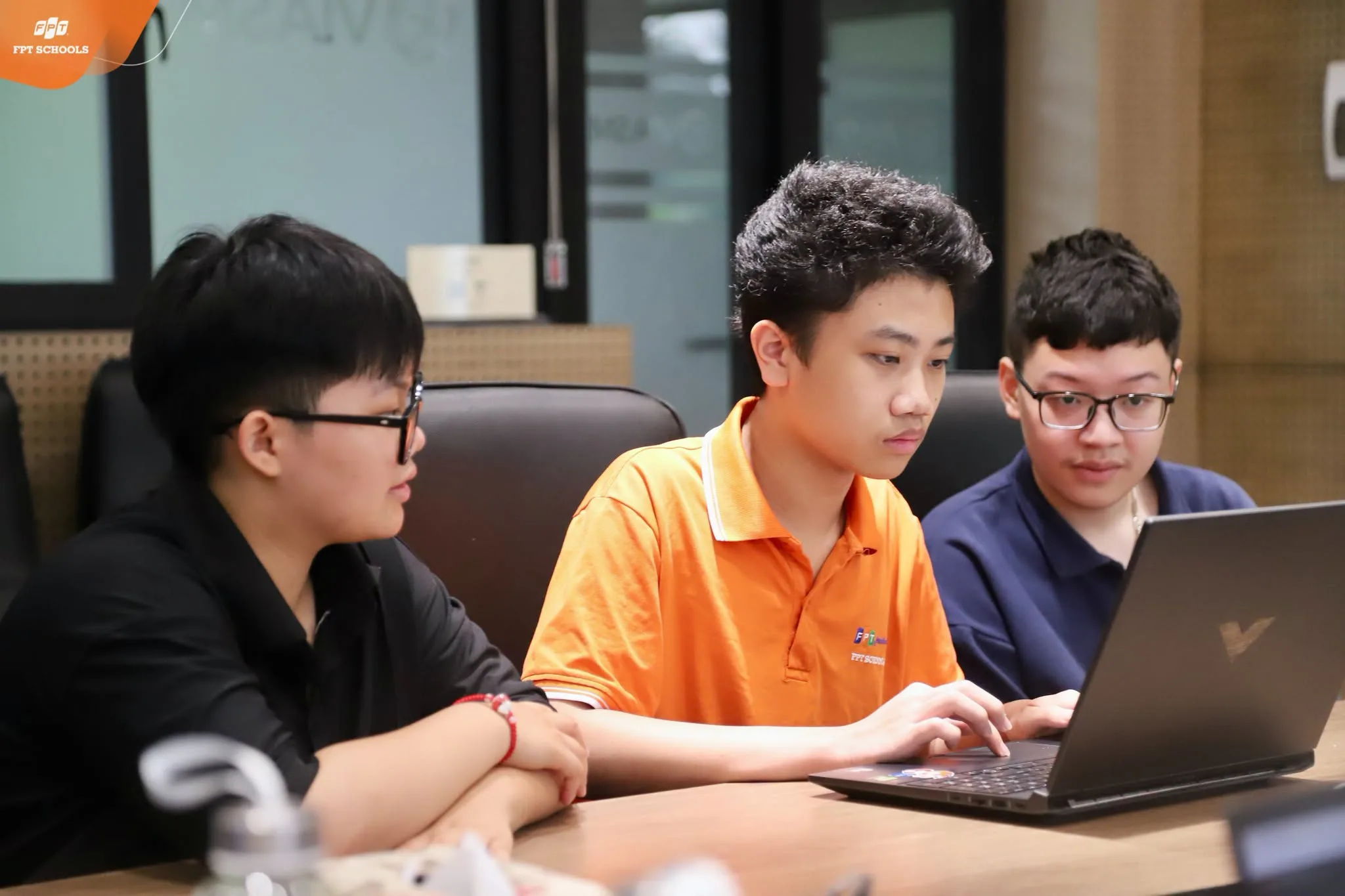 Chúc mừng học sinh FPT School Hải Phòng đạt giải Khuyến Khích tại Kỳ thi Mô hình hoá toán học Việt Nam (VM²C) 2026 | FPT Schools